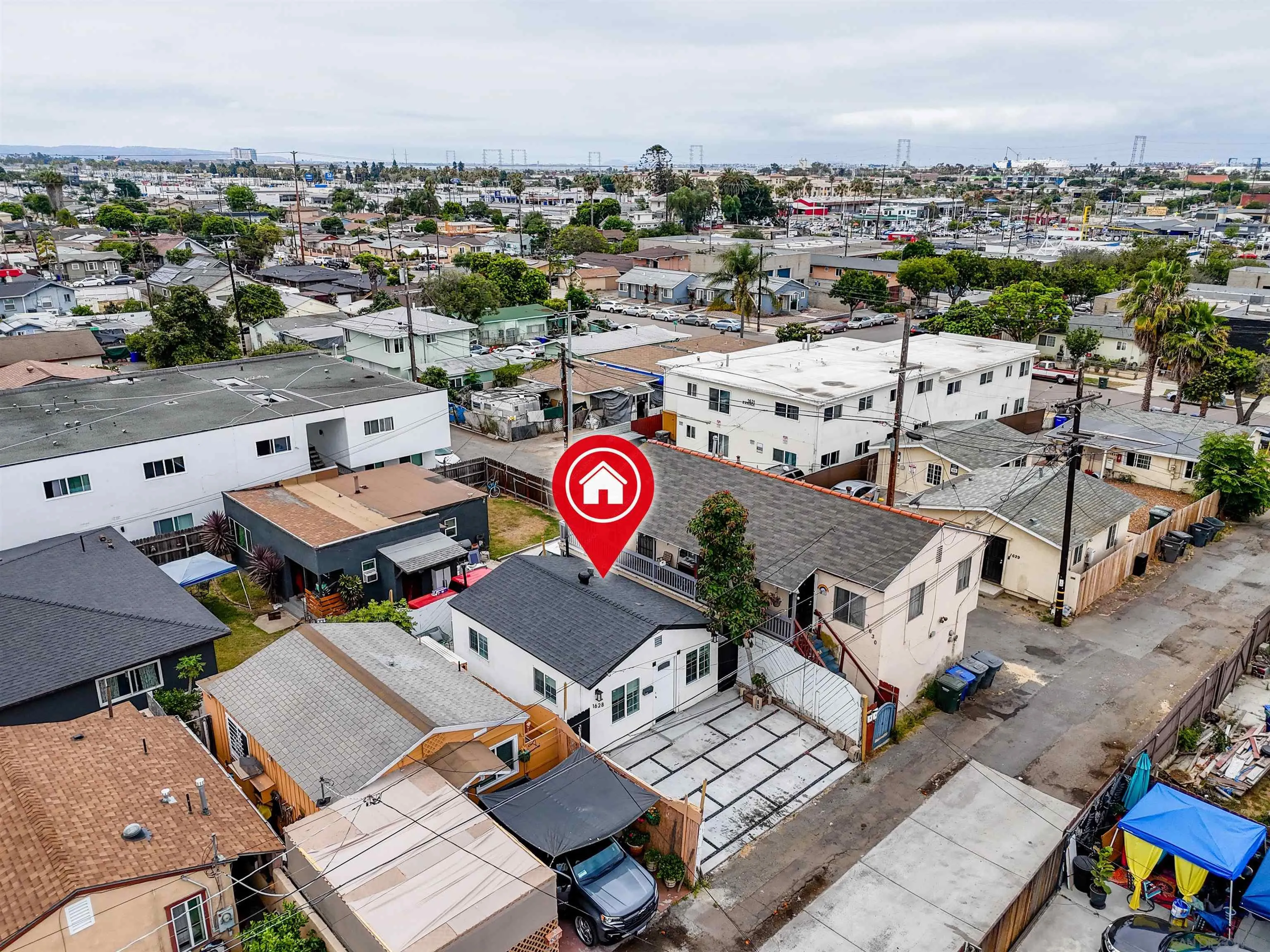 https://cdn.realtyfeed.com/cdn/127/260008665/d186c346445d0d0c81bd47dc50a56592.webp