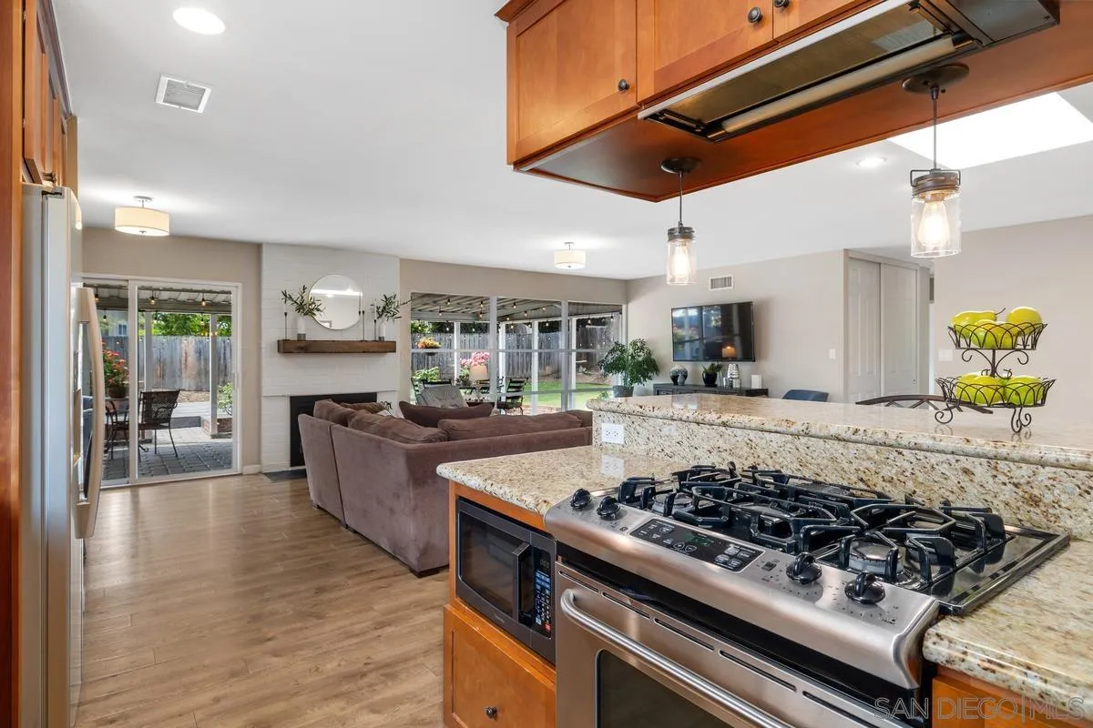 https://cdn.realtyfeed.com/cdn/127/260008666/14f86c379ea48e79a84fe000a9195a23.webp