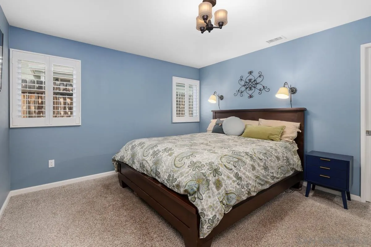 https://cdn.realtyfeed.com/cdn/127/260008666/5b820a5480d6544d89dca127516804c0.webp