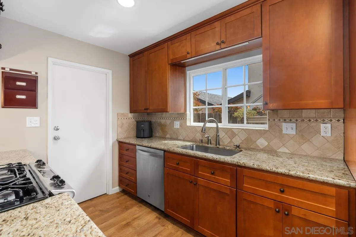 https://cdn.realtyfeed.com/cdn/127/260008666/7cab129cbdc37088d64214ce311cab57.webp