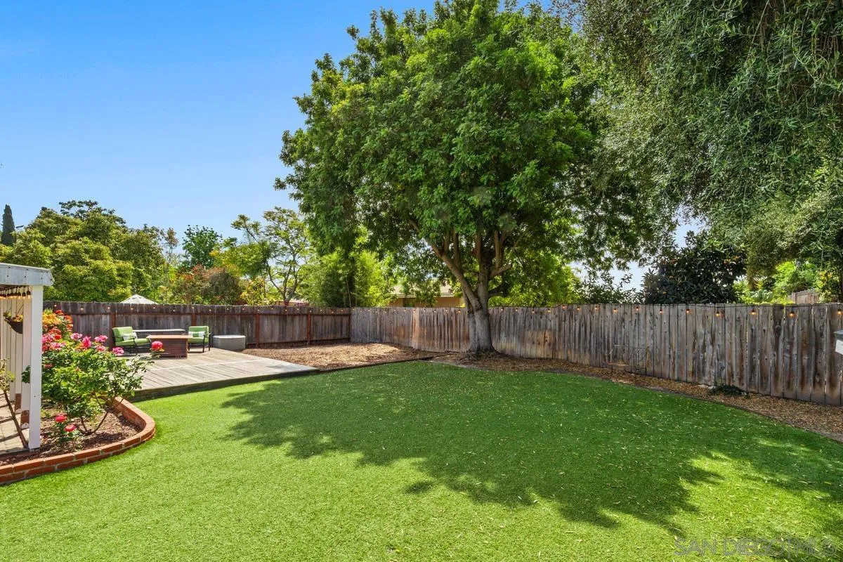 https://cdn.realtyfeed.com/cdn/127/260008666/ffea71d1d1accc9b8e690dbec53d9dc6.webp