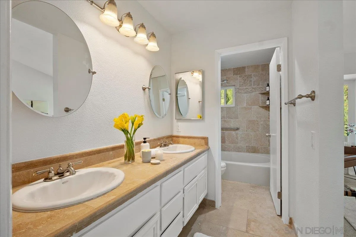 Photo #16: 260008671 Listing: Photo #16