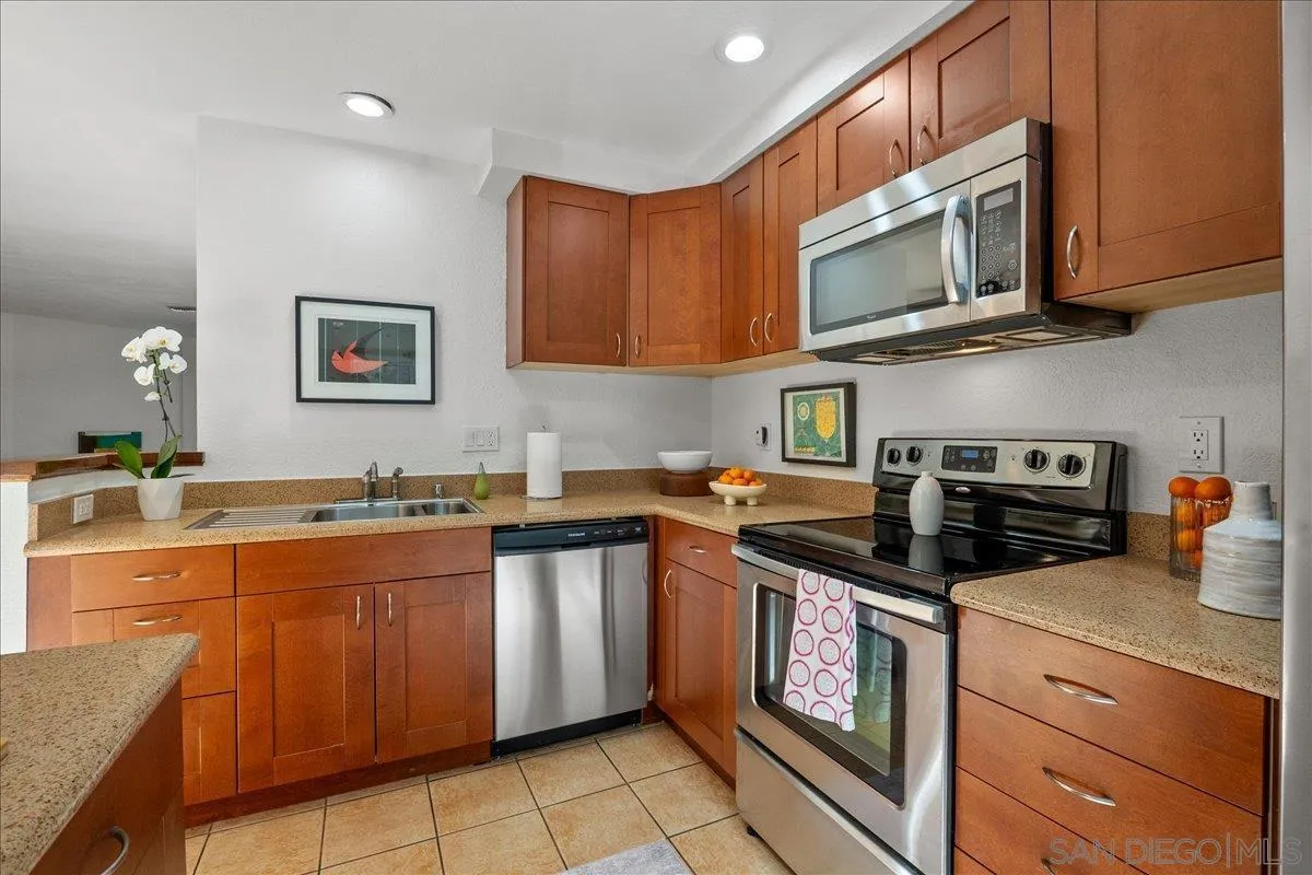 Photo #10: 260008671 Listing: Photo #10