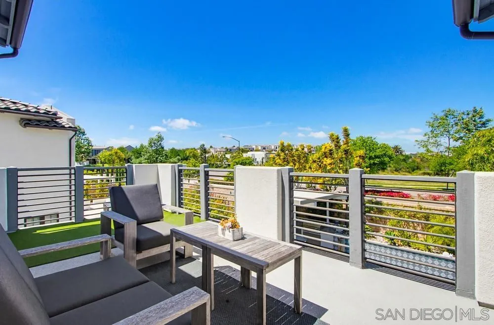 https://cdn.realtyfeed.com/cdn/127/260008683/235354f5b92b56cb3caff1f45e2f6940.webp