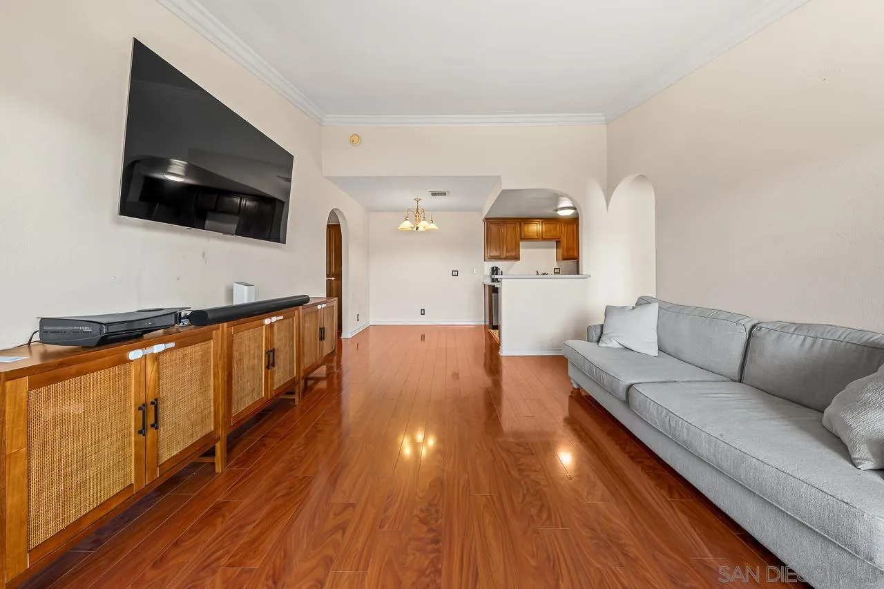 Photo #8: 260008686 Listing: Photo #8