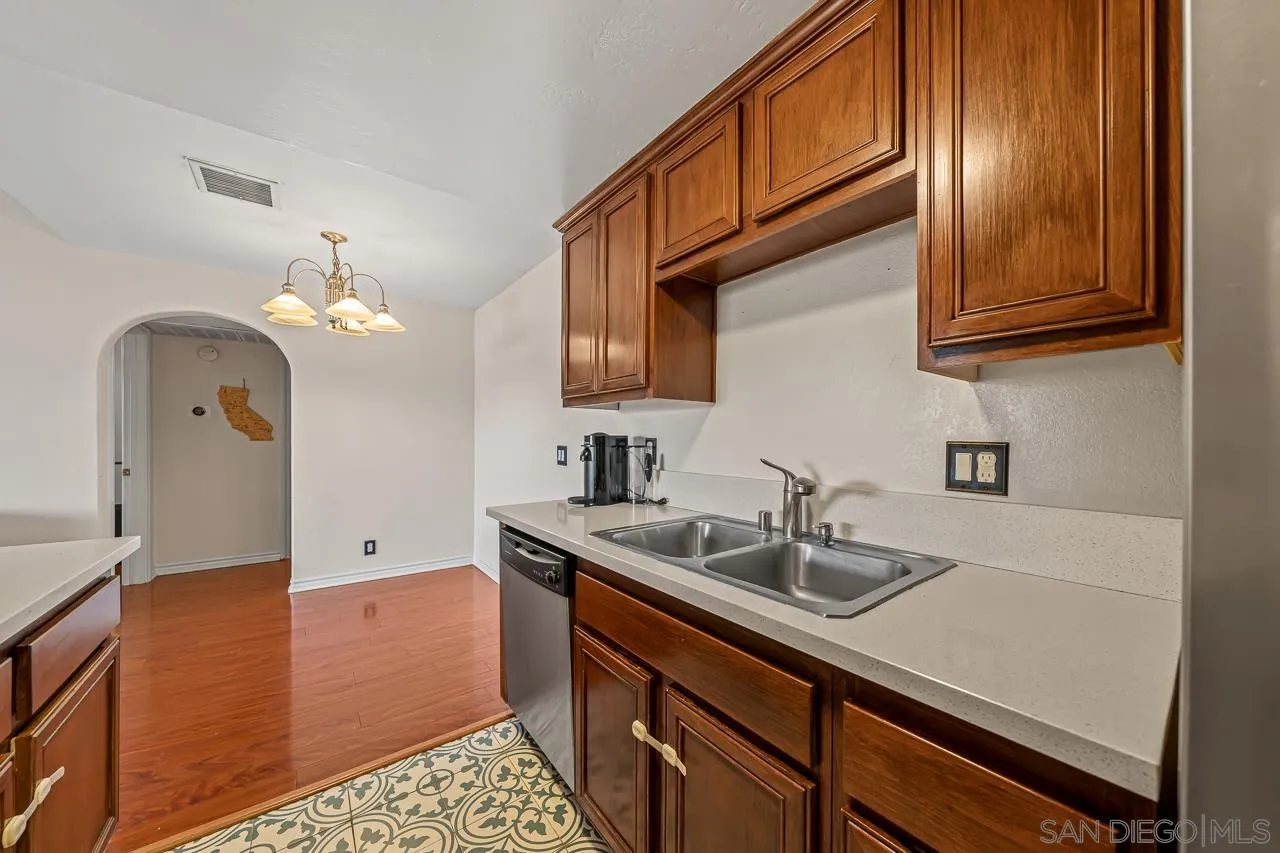 Photo #16: 260008686 Listing: Photo #16