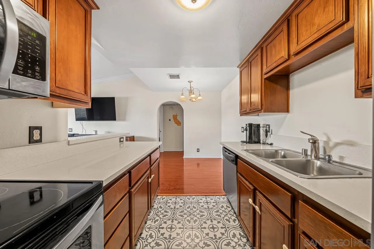 Photo #17: 260008686 Listing: Photo #17