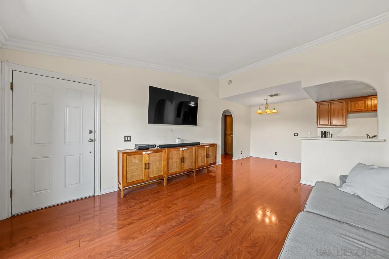 Photo #3: 260008686 Listing: Photo #3