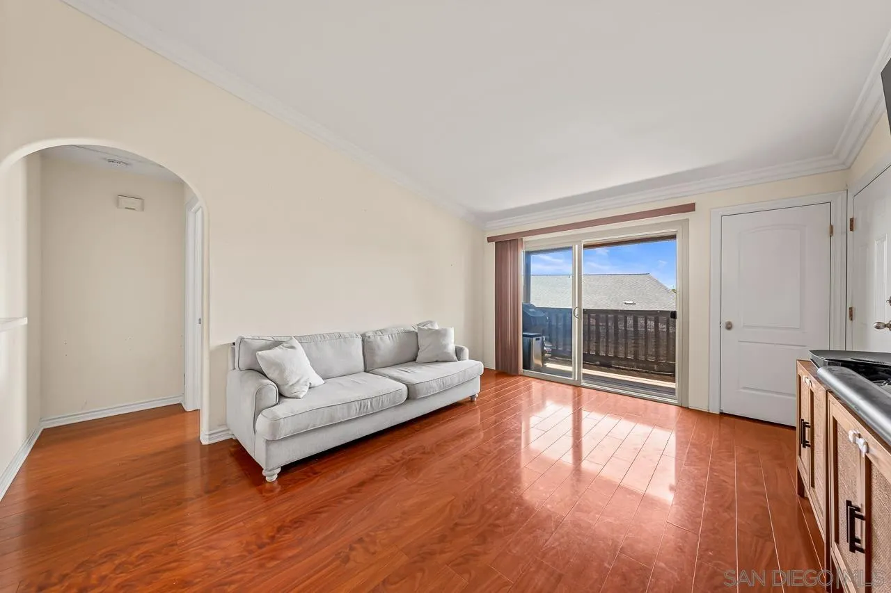 Photo #7: 260008686 Listing: Photo #7