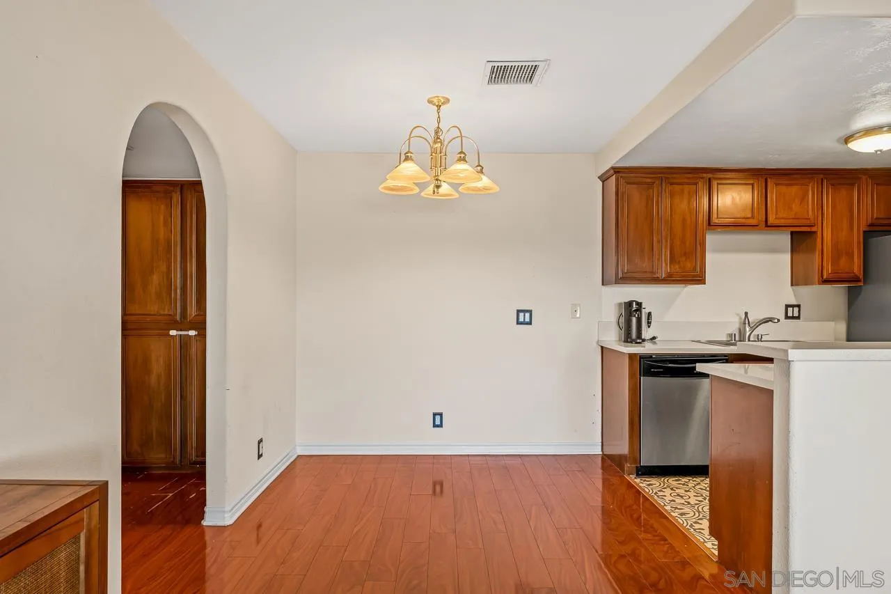 Photo #9: 260008686 Listing: Photo #9