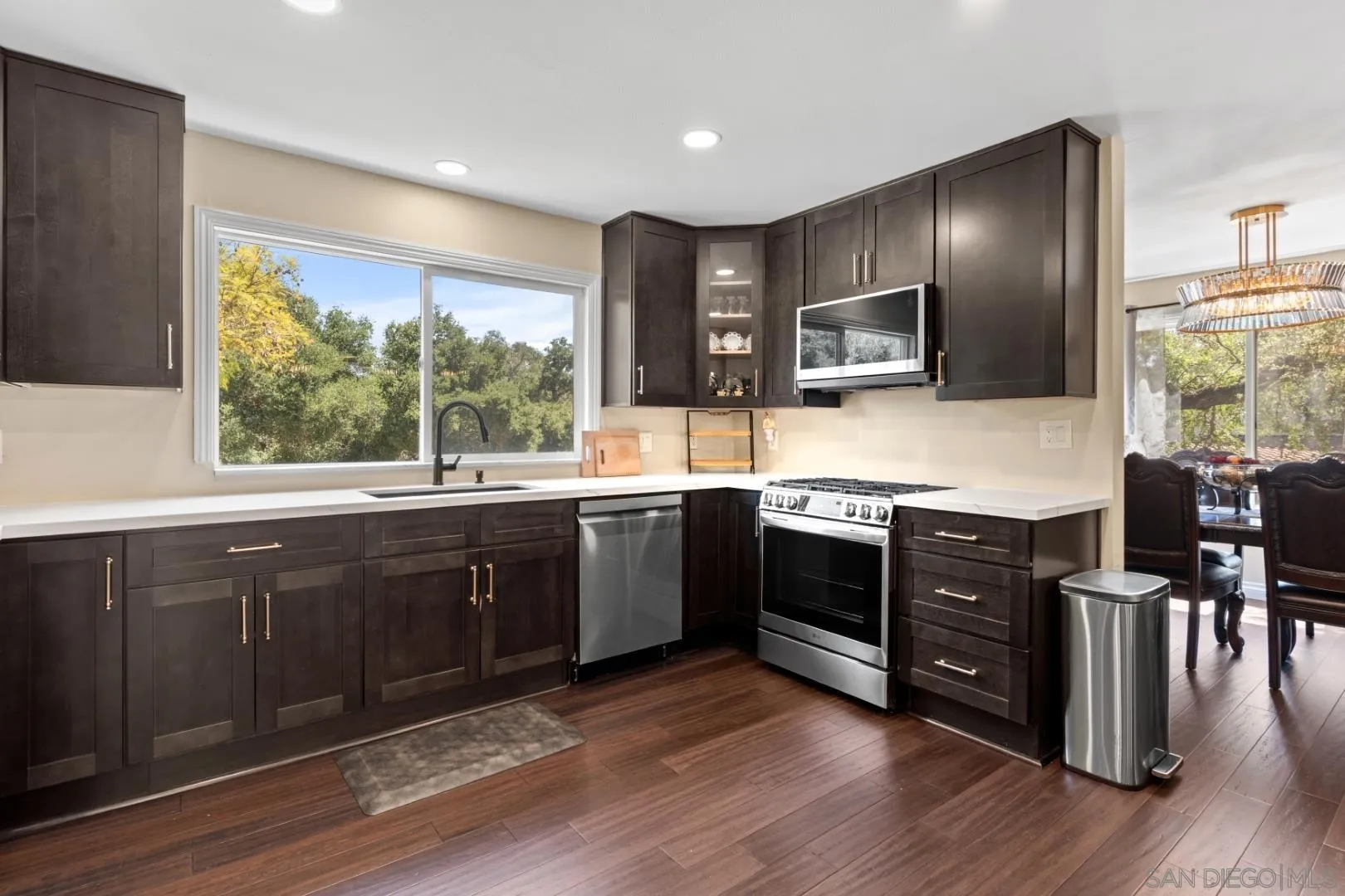 https://cdn.realtyfeed.com/cdn/127/260008689/014166f6cd8dc115bcdce9b0c760d6ab.webp