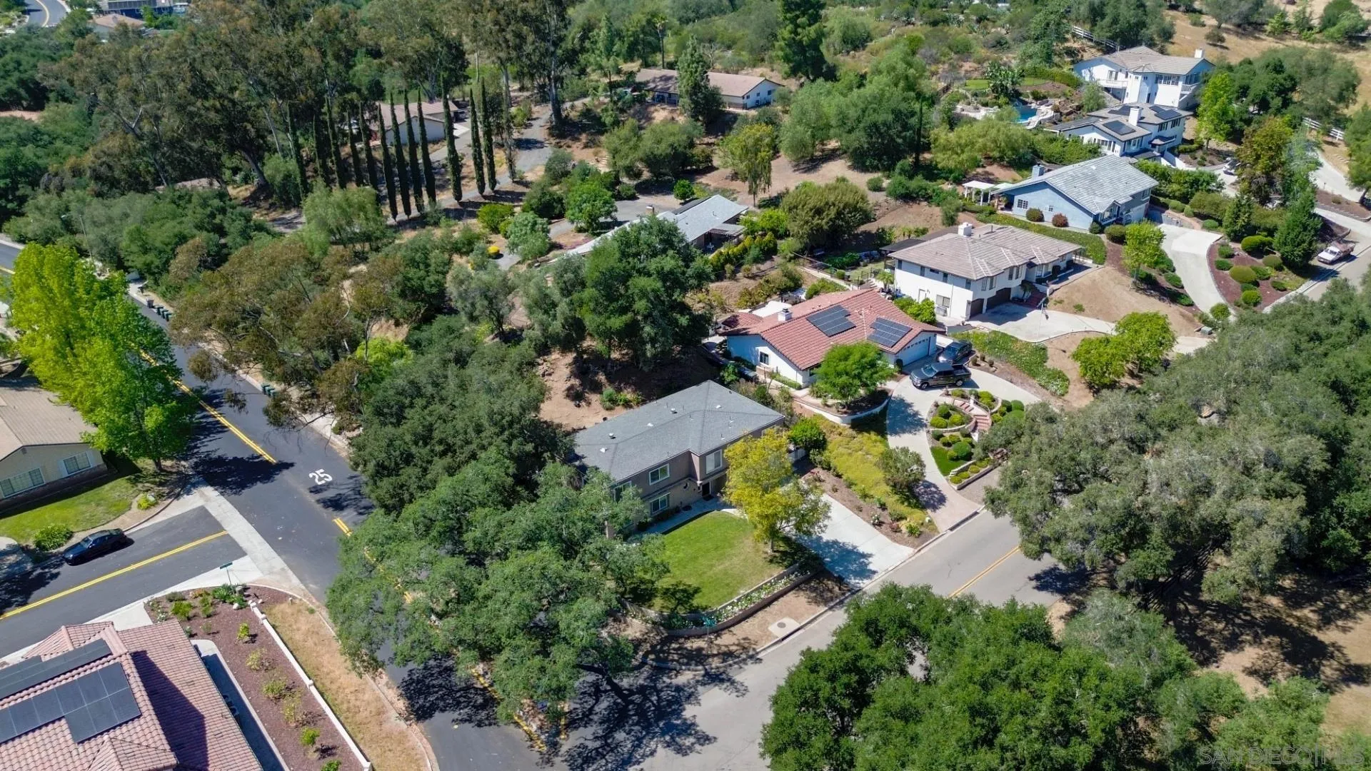 https://cdn.realtyfeed.com/cdn/127/260008689/49dc03230fb9619fa8c96d2a483e39ca.webp