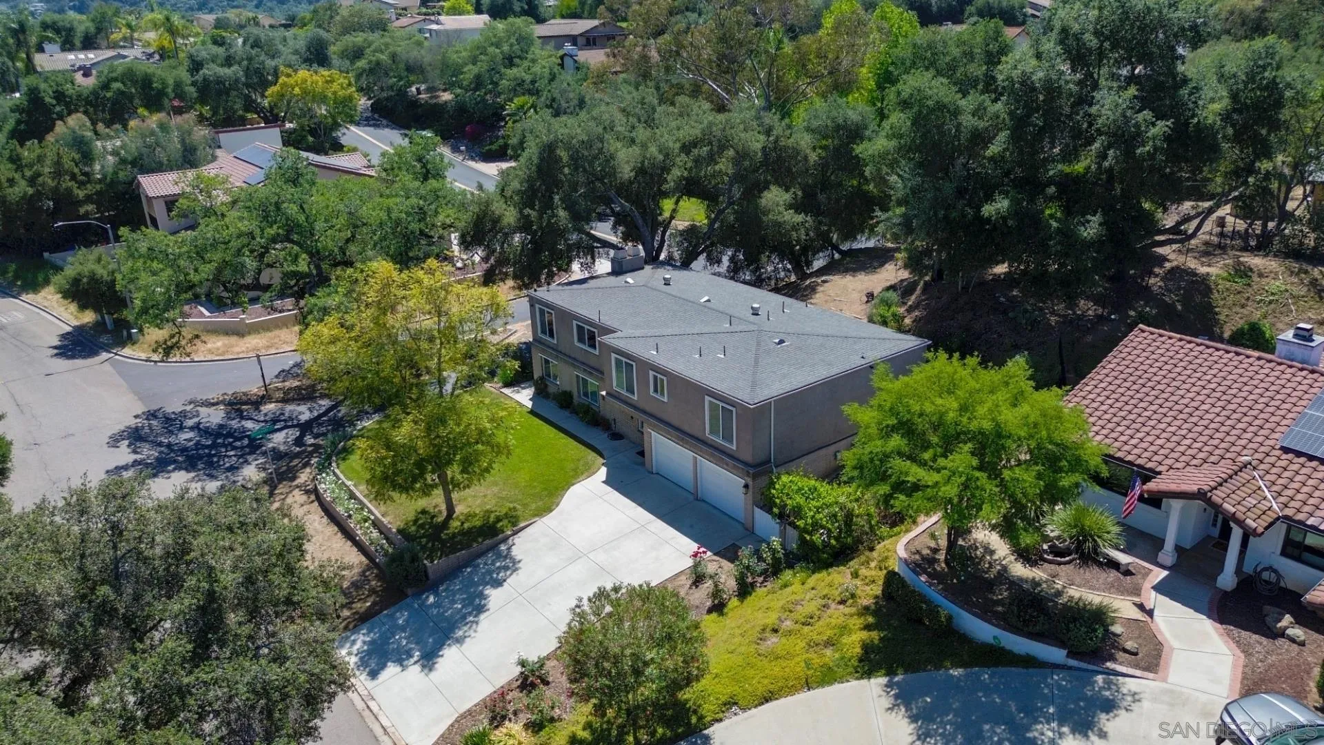 https://cdn.realtyfeed.com/cdn/127/260008689/59773754a991c85e2652b8624054dbae.webp