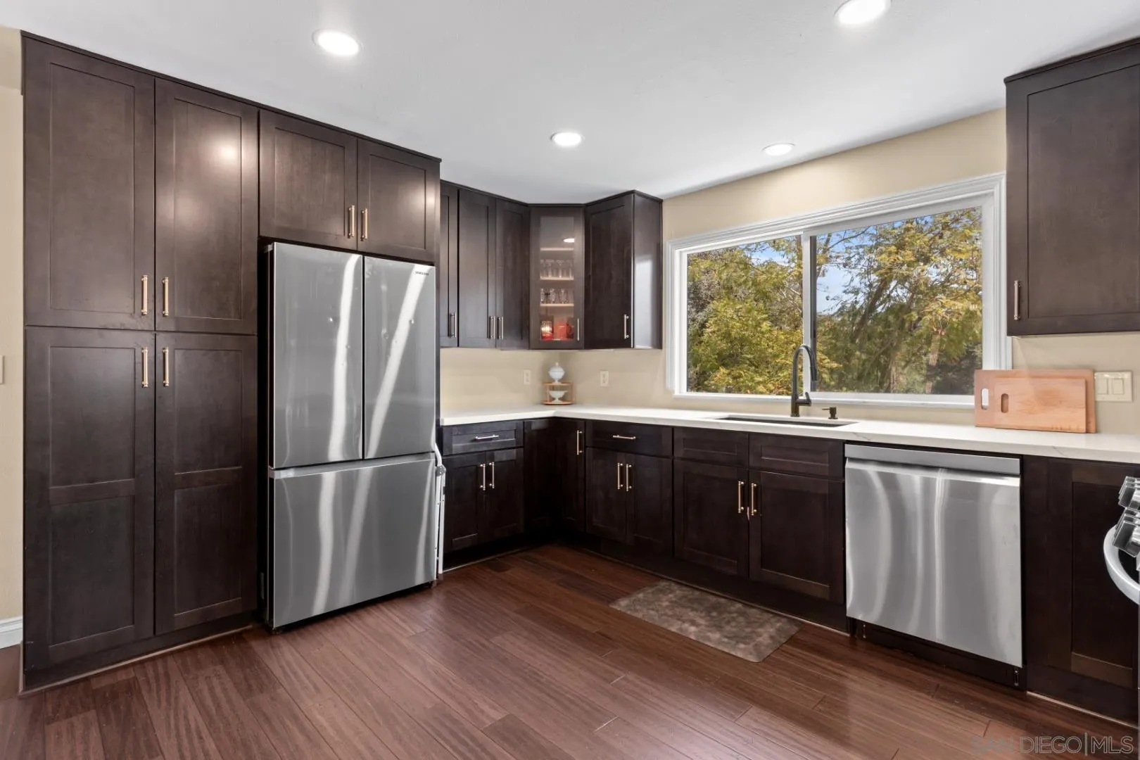 https://cdn.realtyfeed.com/cdn/127/260008689/88f6d3d3ab6fa70fe6461d7e5a79c072.webp