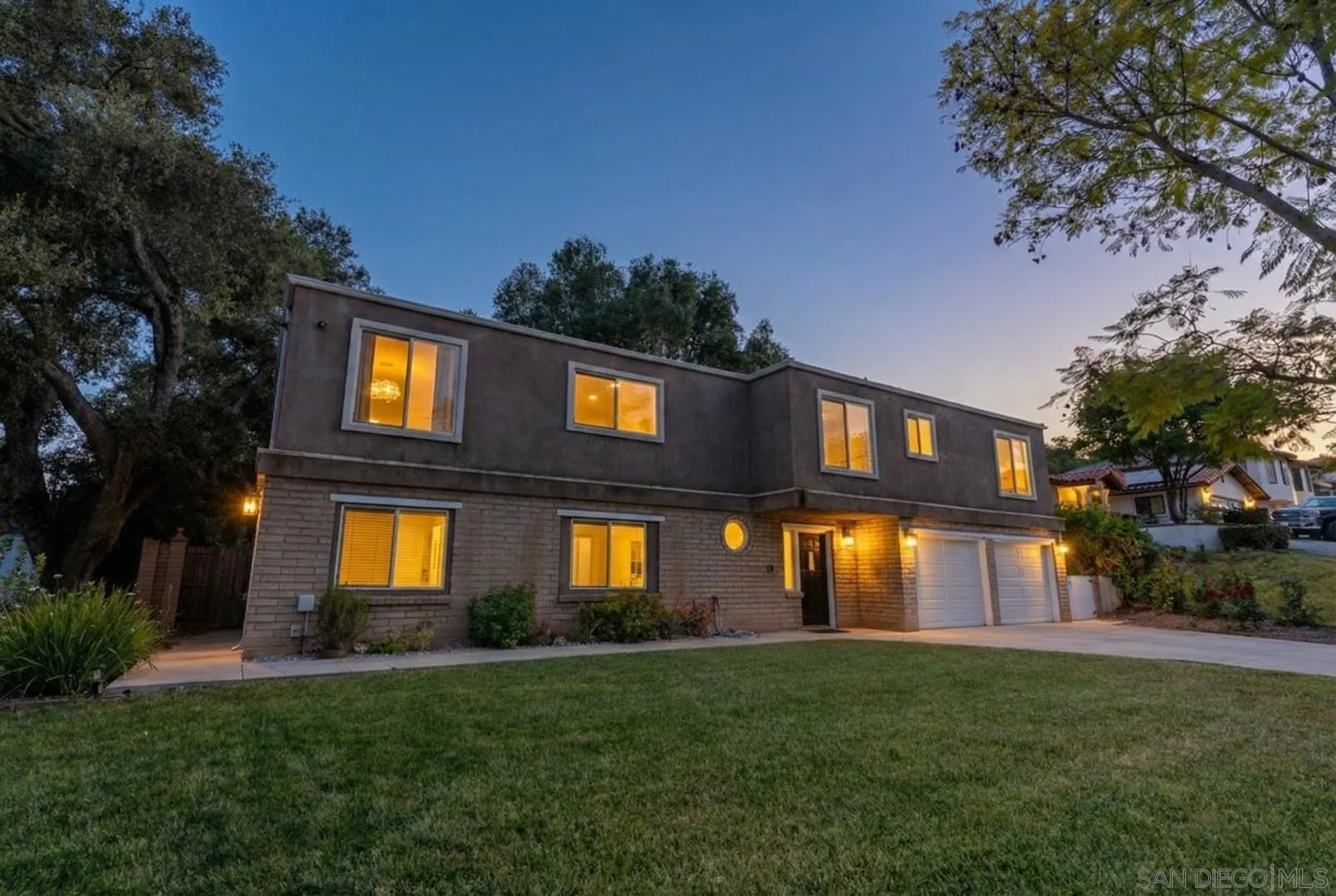 https://cdn.realtyfeed.com/cdn/127/260008689/d8c5b59882ce5e76bbe8d36f73eb1bb8.webp