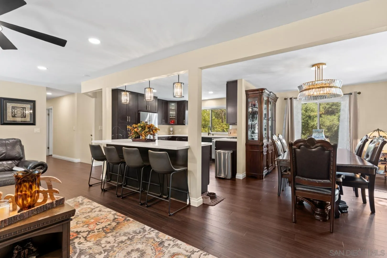 https://cdn.realtyfeed.com/cdn/127/260008689/ecef0604f1eea8807301d610c3b8078d.webp