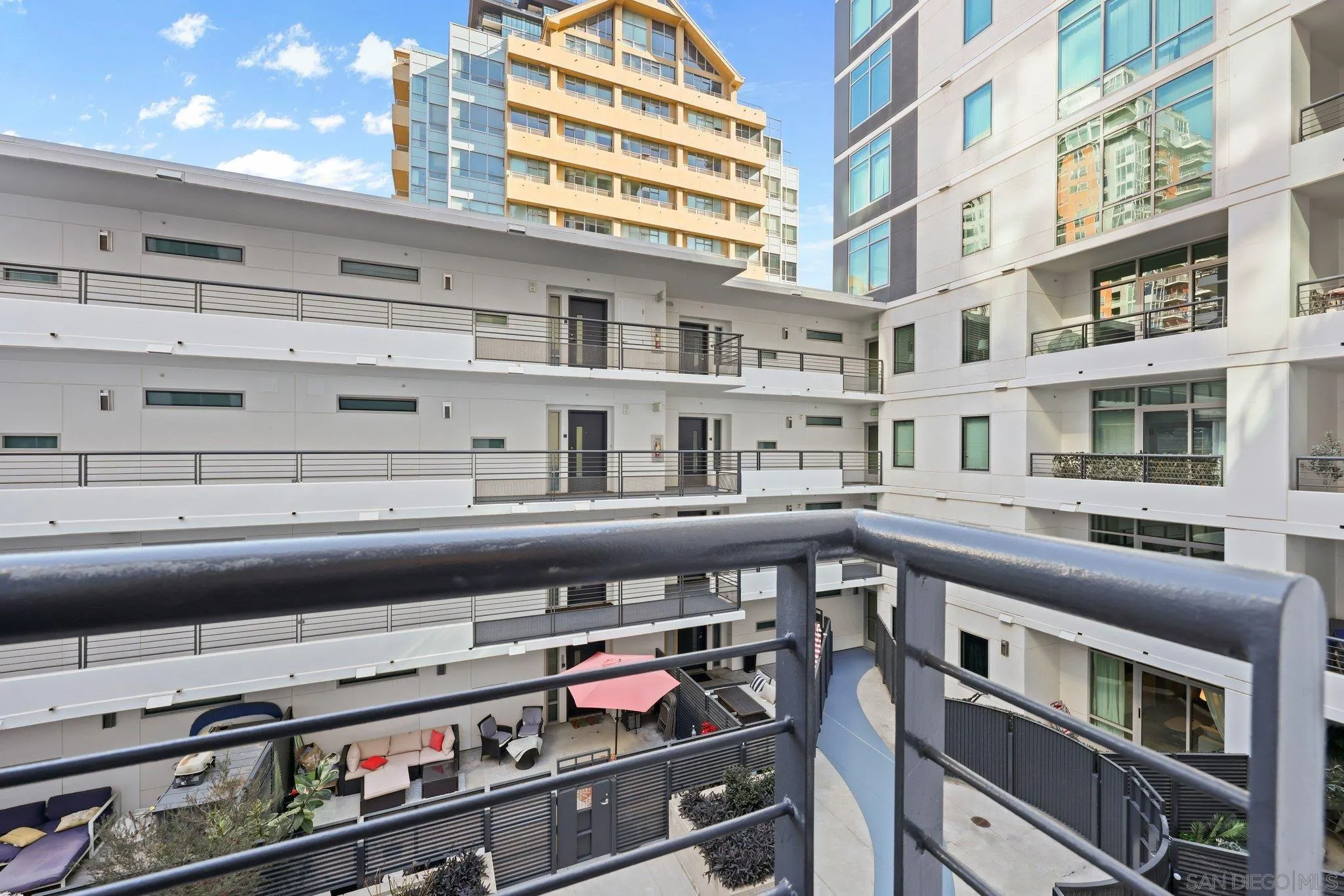 https://cdn.realtyfeed.com/cdn/127/260008690/2e2fd7820fc8578f6980d83ed4d88bfb.webp