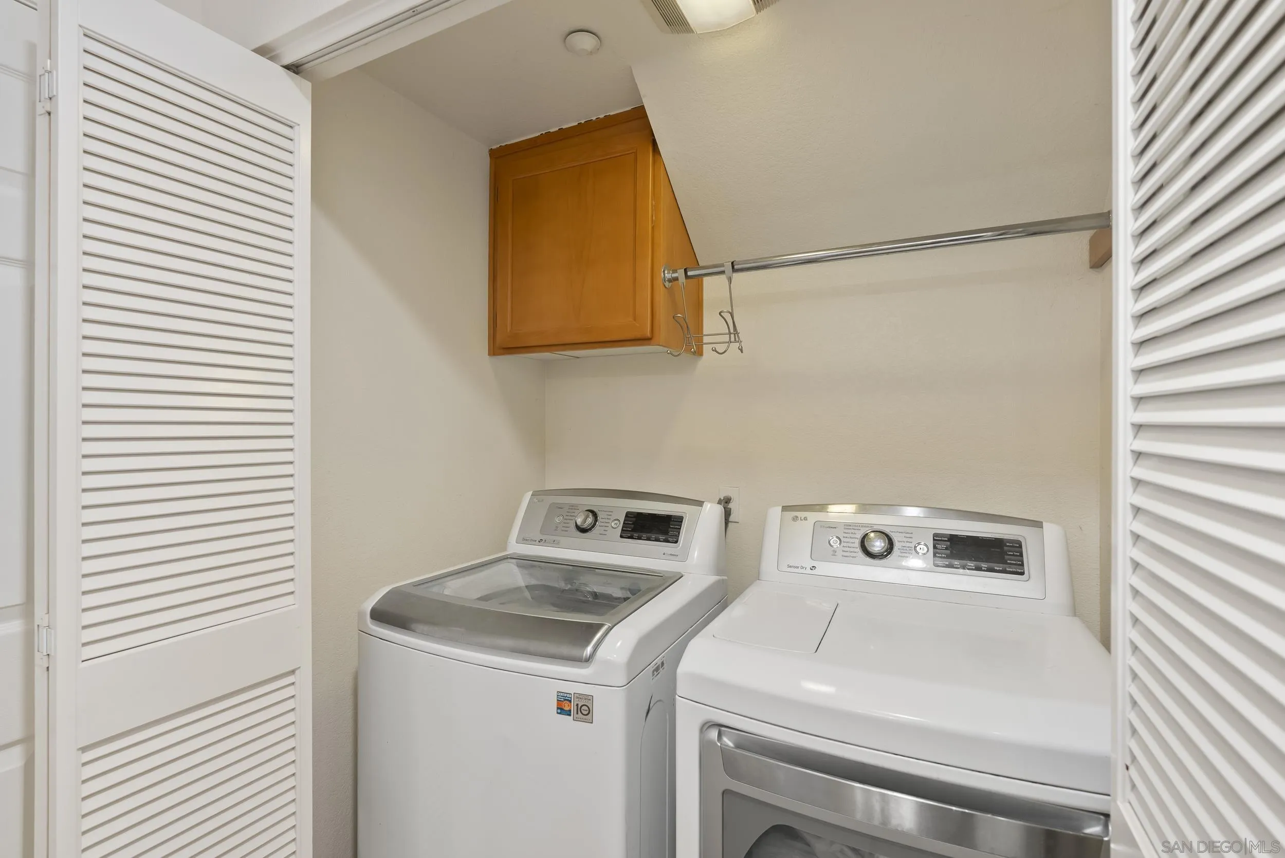 https://cdn.realtyfeed.com/cdn/127/260008697/a9d92b5d8c512f182625adc52b69d0ee.webp