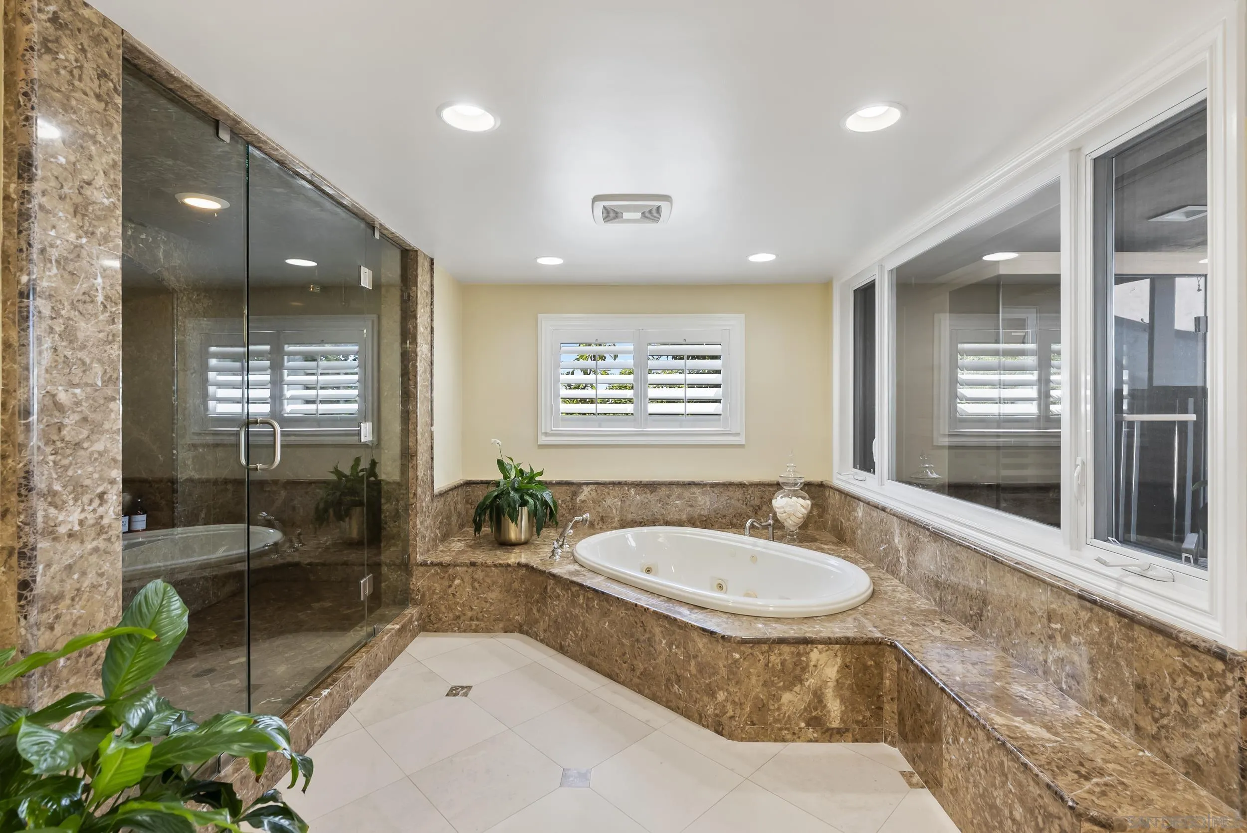 6525 Crystalaire, San Diego, CA, 92120