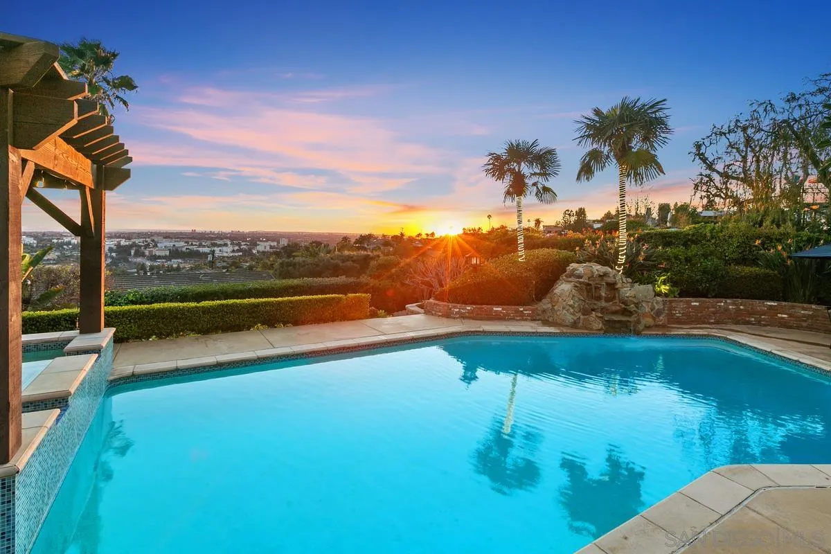 6525 Crystalaire, San Diego, CA, 92120