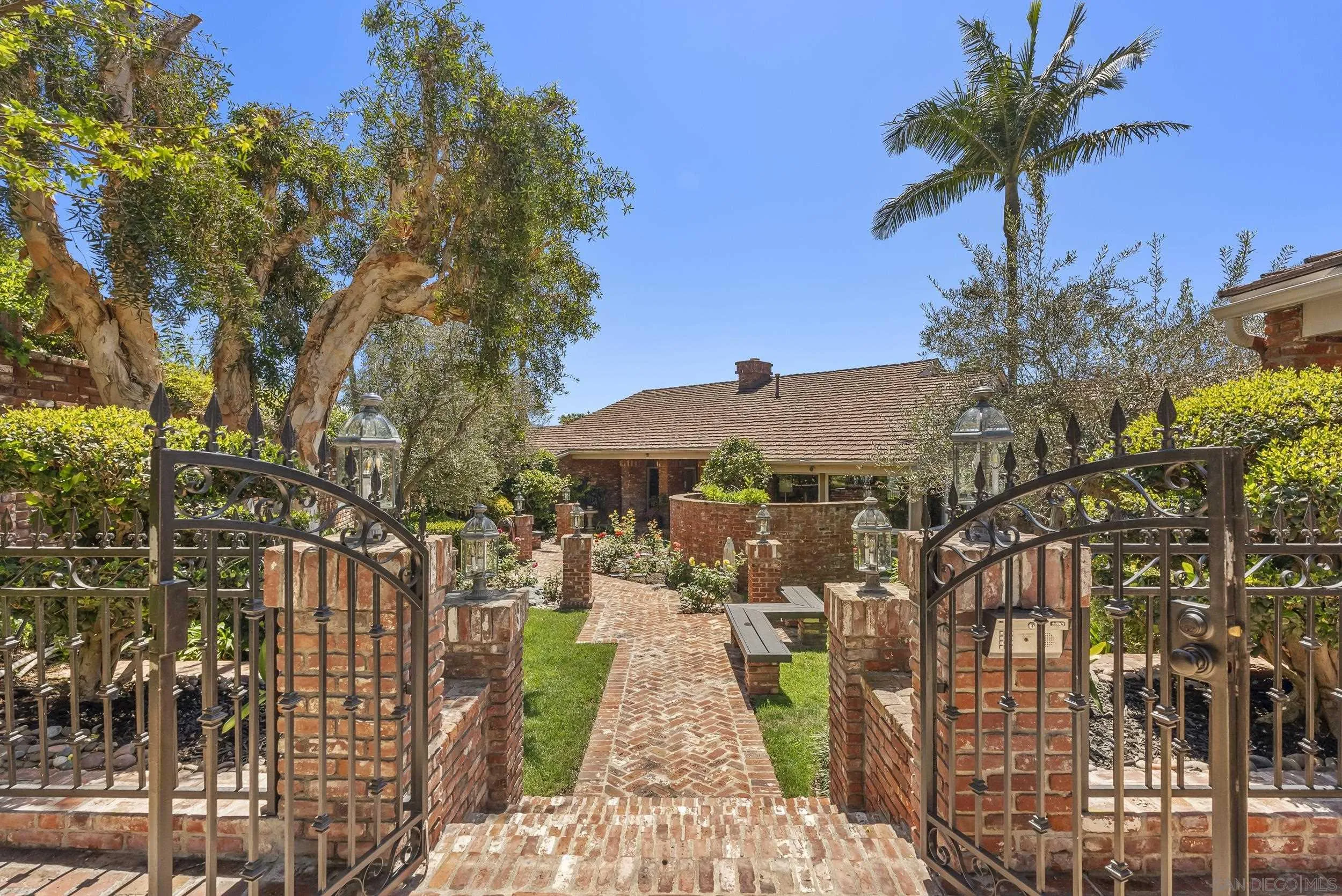 6525 Crystalaire, San Diego, CA, 92120