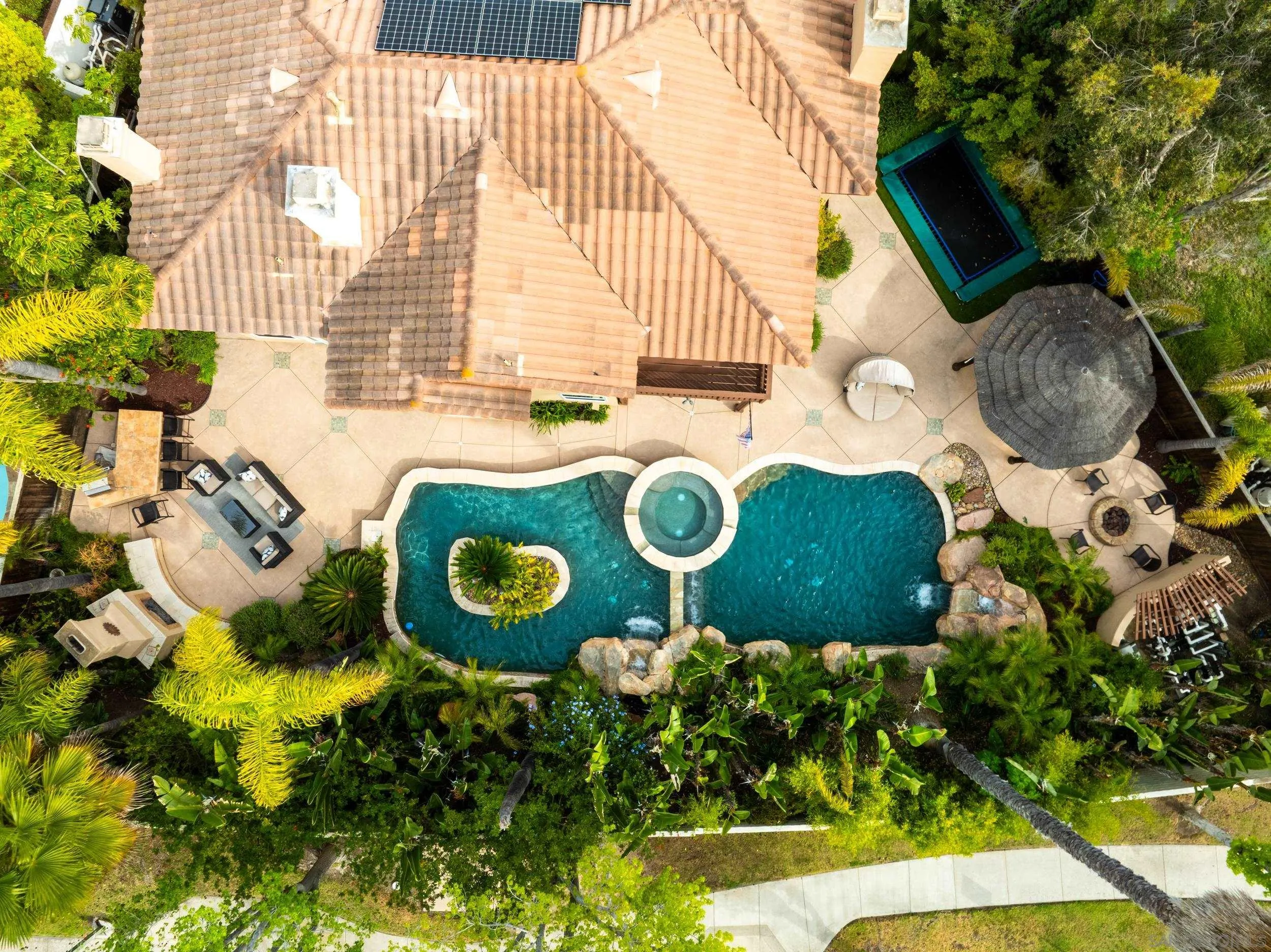 https://cdn.realtyfeed.com/cdn/127/260008704/d109983b1e1b26a05ac5a4fafcde2c4c.webp