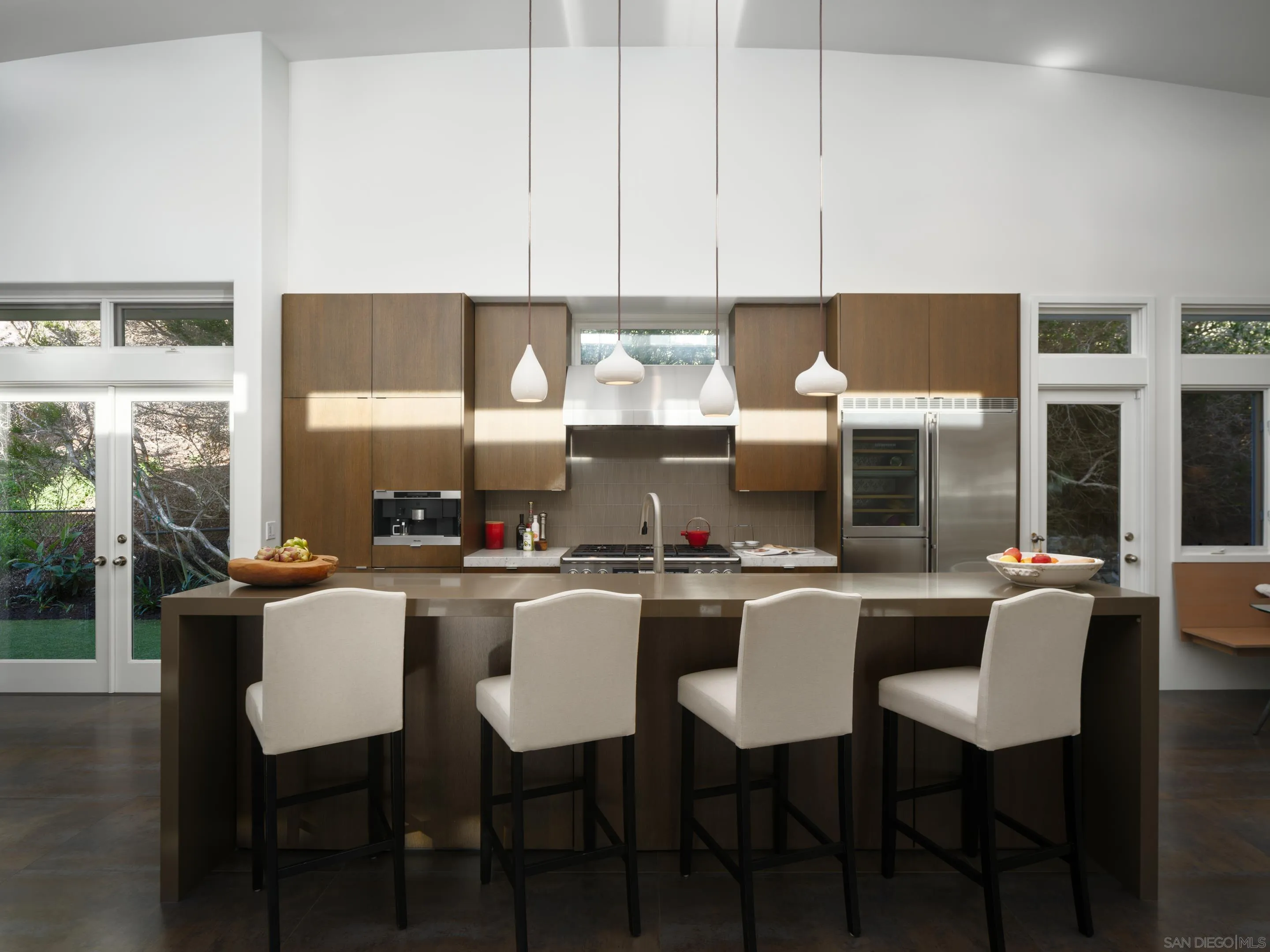 https://cdn.realtyfeed.com/cdn/127/260008707/743f3303c0e0ad2eba1fe530abcdce3b.webp