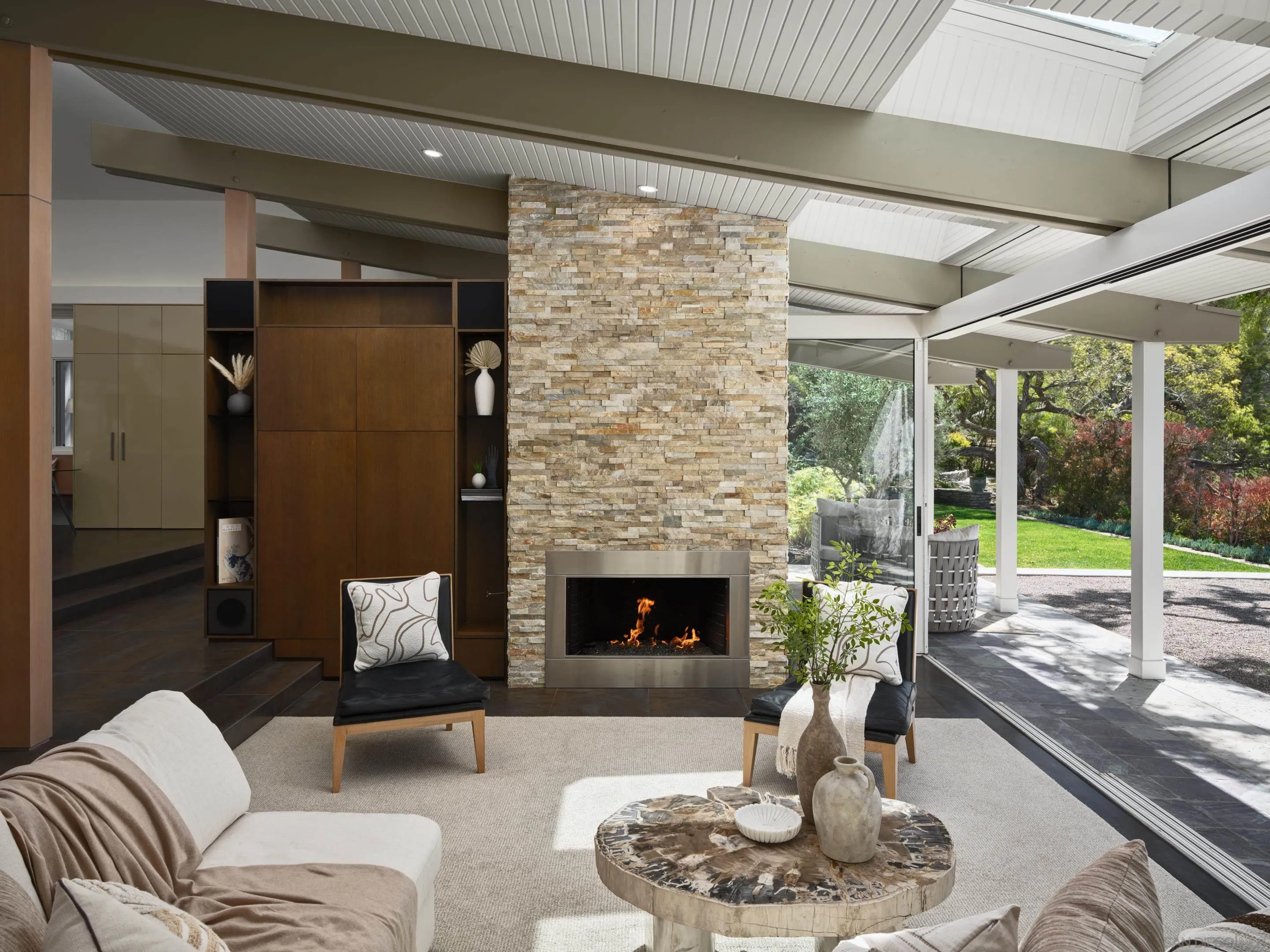 https://cdn.realtyfeed.com/cdn/127/260008707/95fc705d6a5a50708d895d97779e9ab1.webp