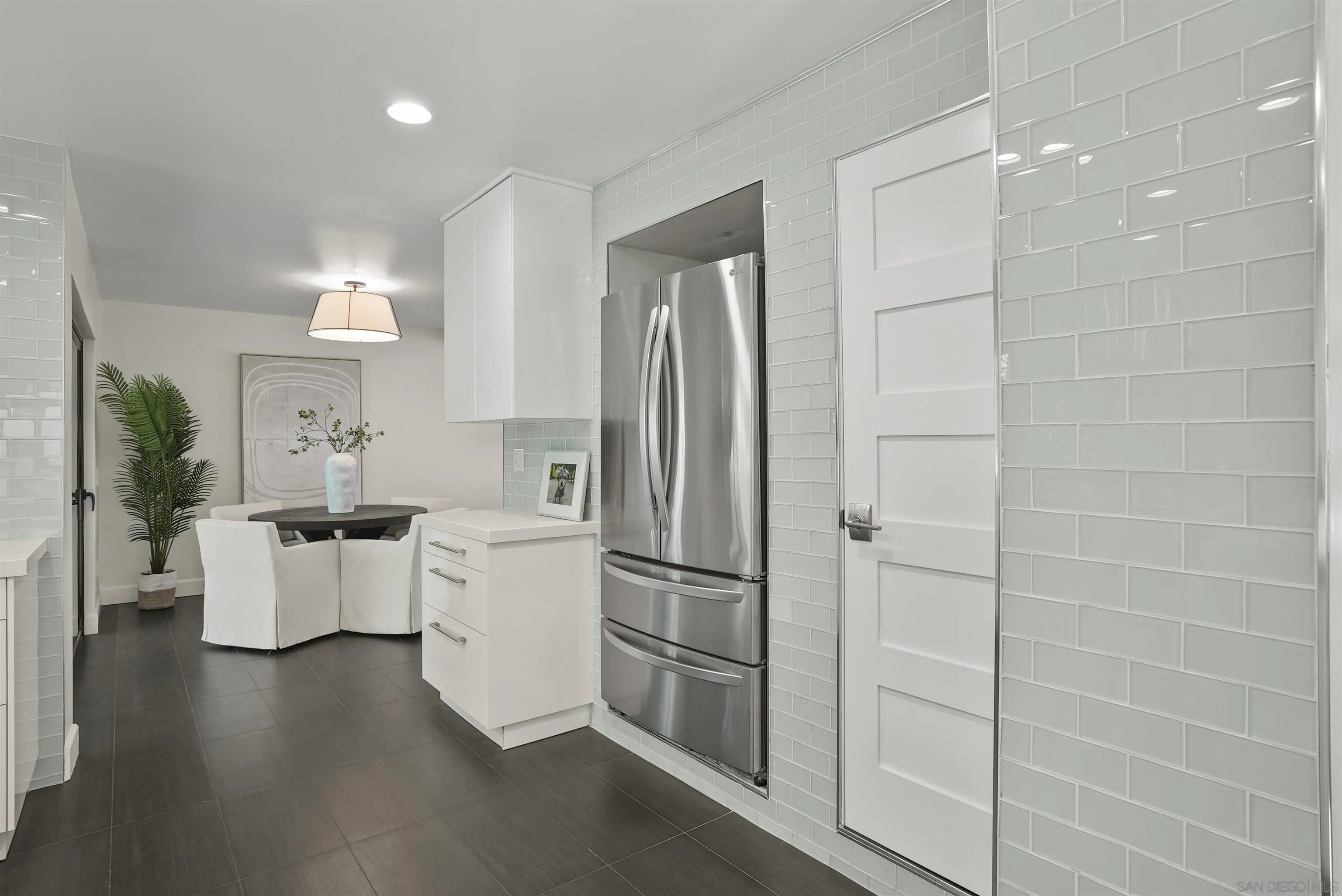https://cdn.realtyfeed.com/cdn/127/260008710/4272f5a5b6a59a2a553fe2ab06f60497.webp