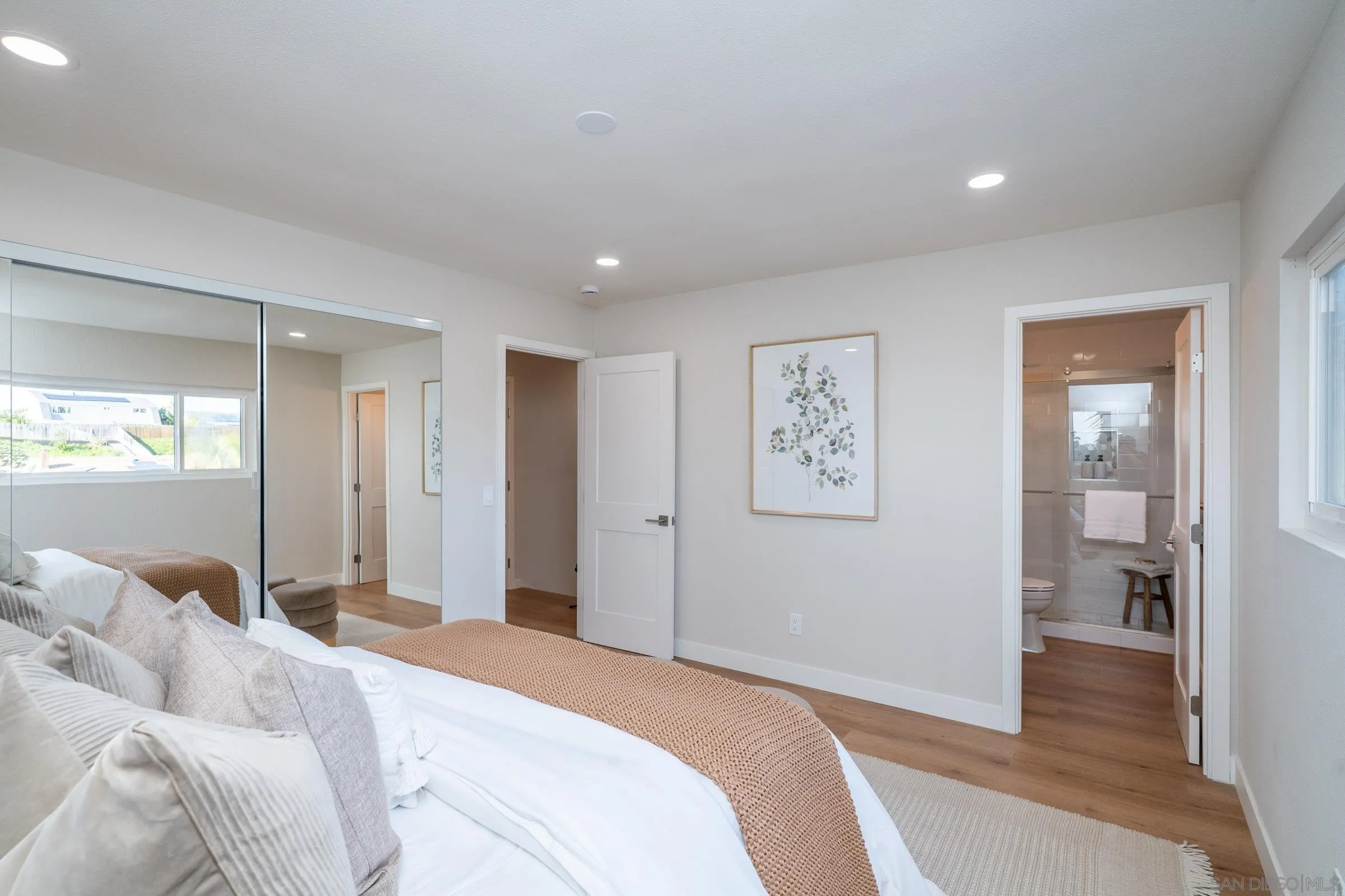 https://cdn.realtyfeed.com/cdn/127/260008732/13872a103b6ccd108c9ec83cb18b6d54.webp
