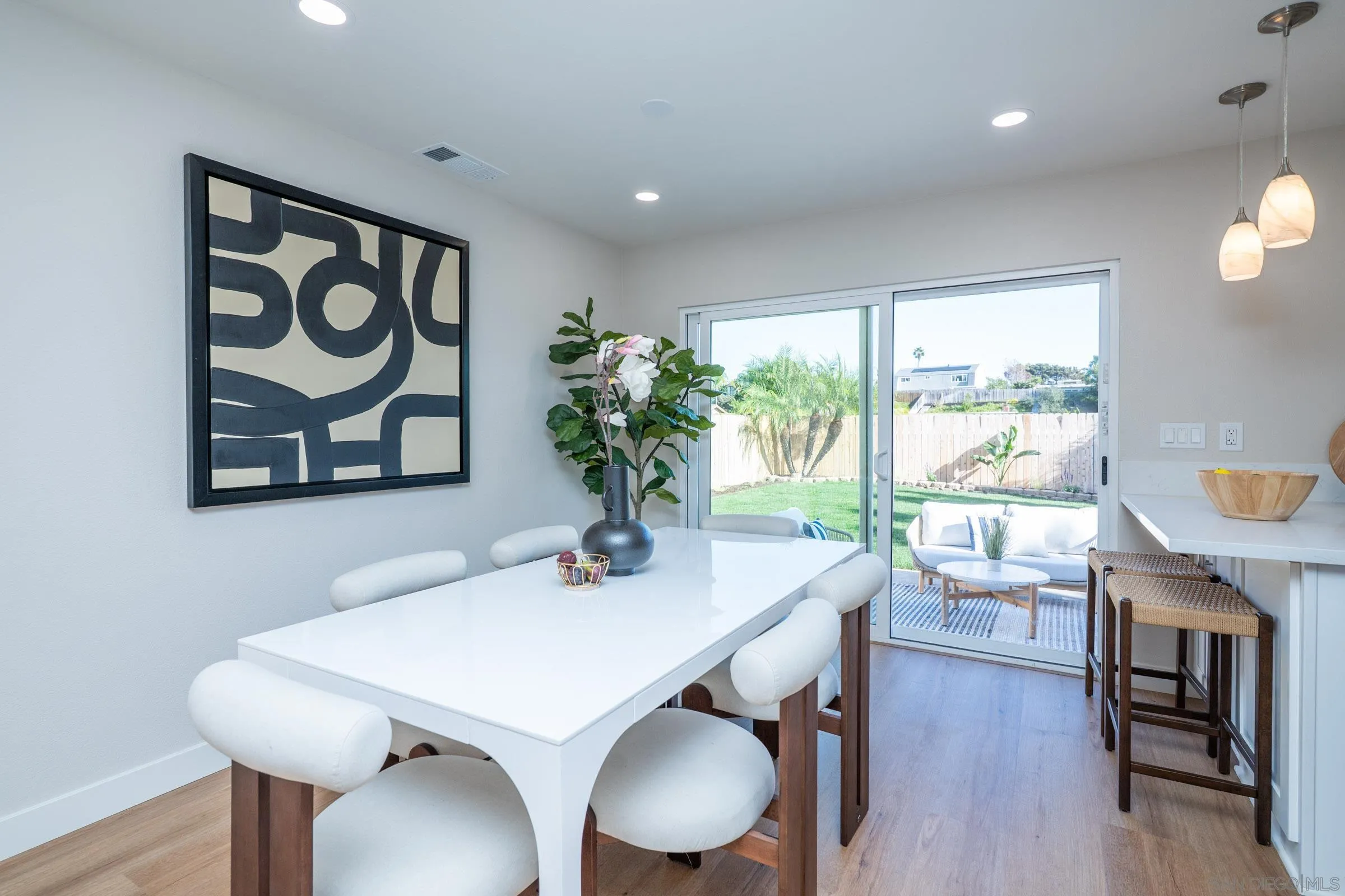 https://cdn.realtyfeed.com/cdn/127/260008732/439a6566b34e71a430835bbbc6810286.webp