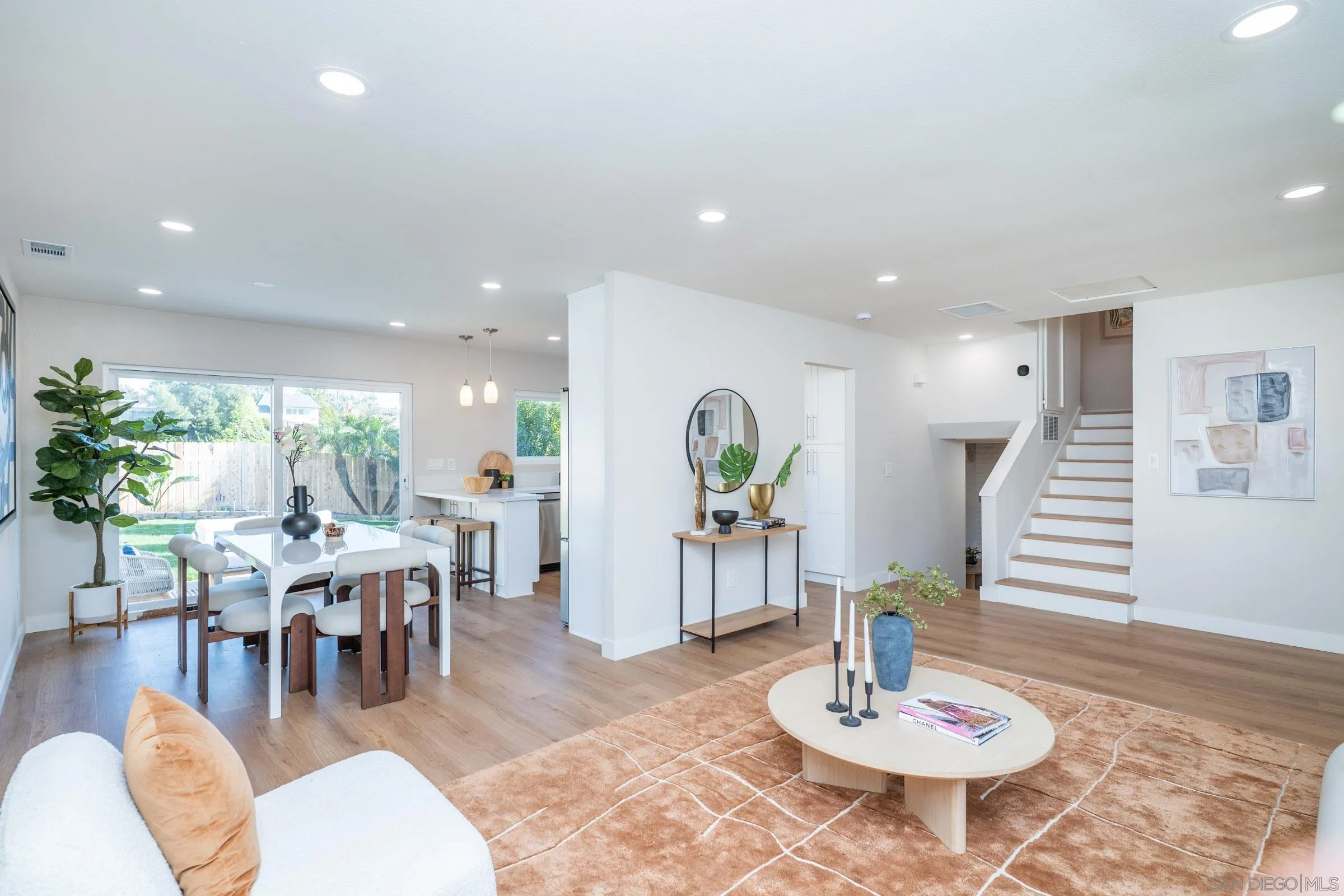 https://cdn.realtyfeed.com/cdn/127/260008732/d89dced58edf801e538bb0cc696db8e2.webp