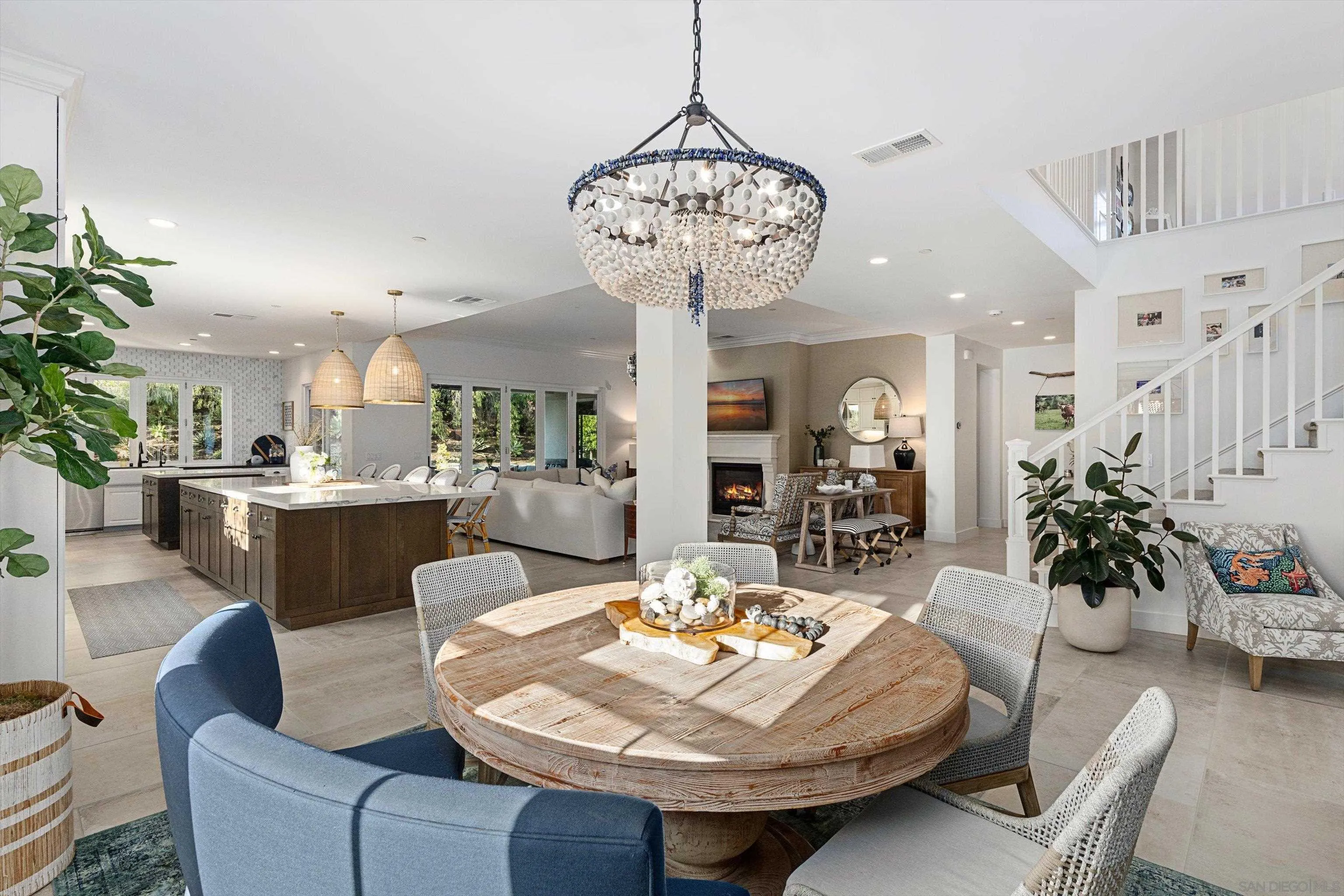 https://cdn.realtyfeed.com/cdn/127/260008734/15a4b2e1a4027126c2a2b7e84a4c1fd7.webp