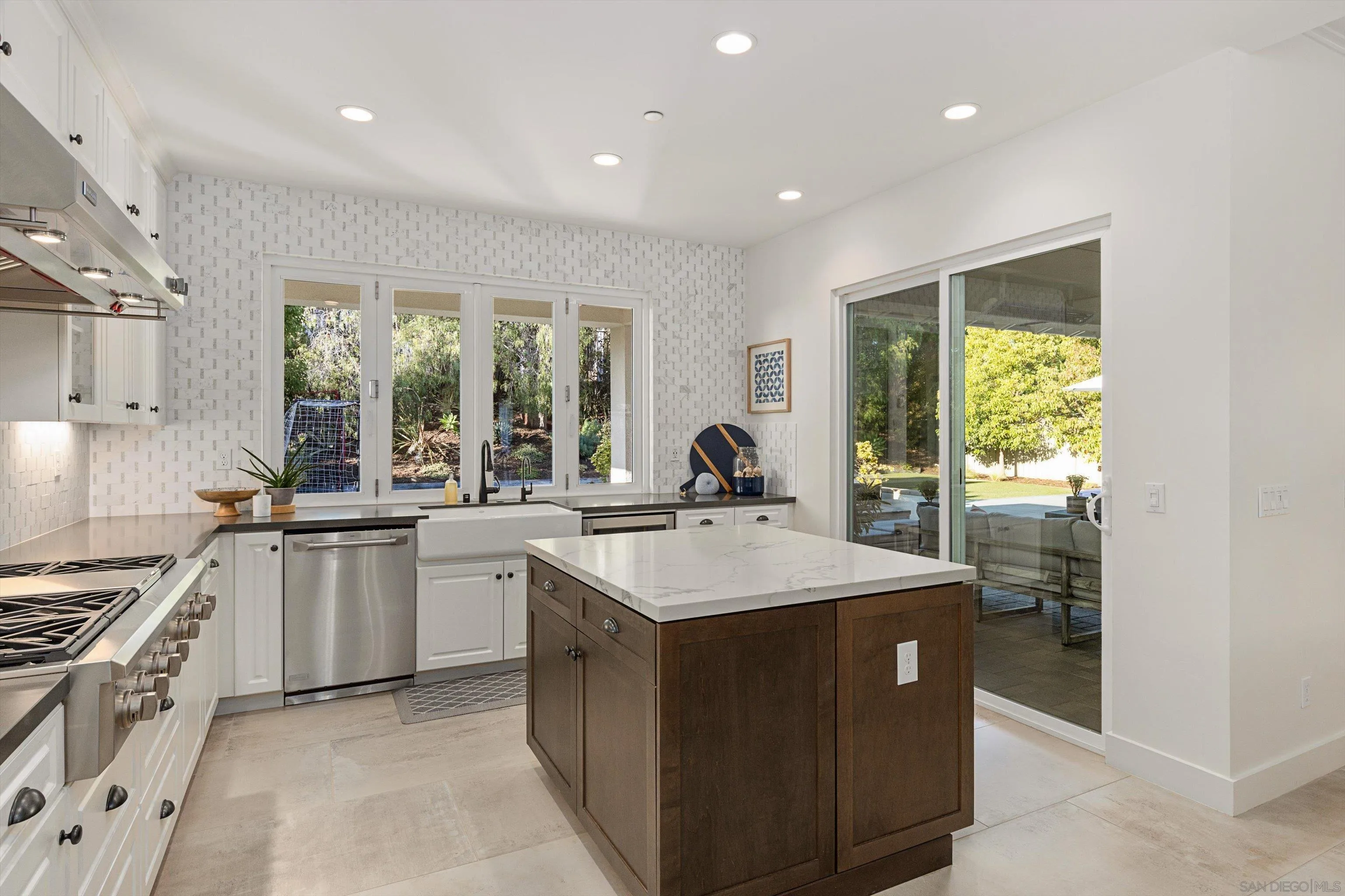https://cdn.realtyfeed.com/cdn/127/260008734/9e554b1ca7699b67de9aa5eed4f75fbd.webp