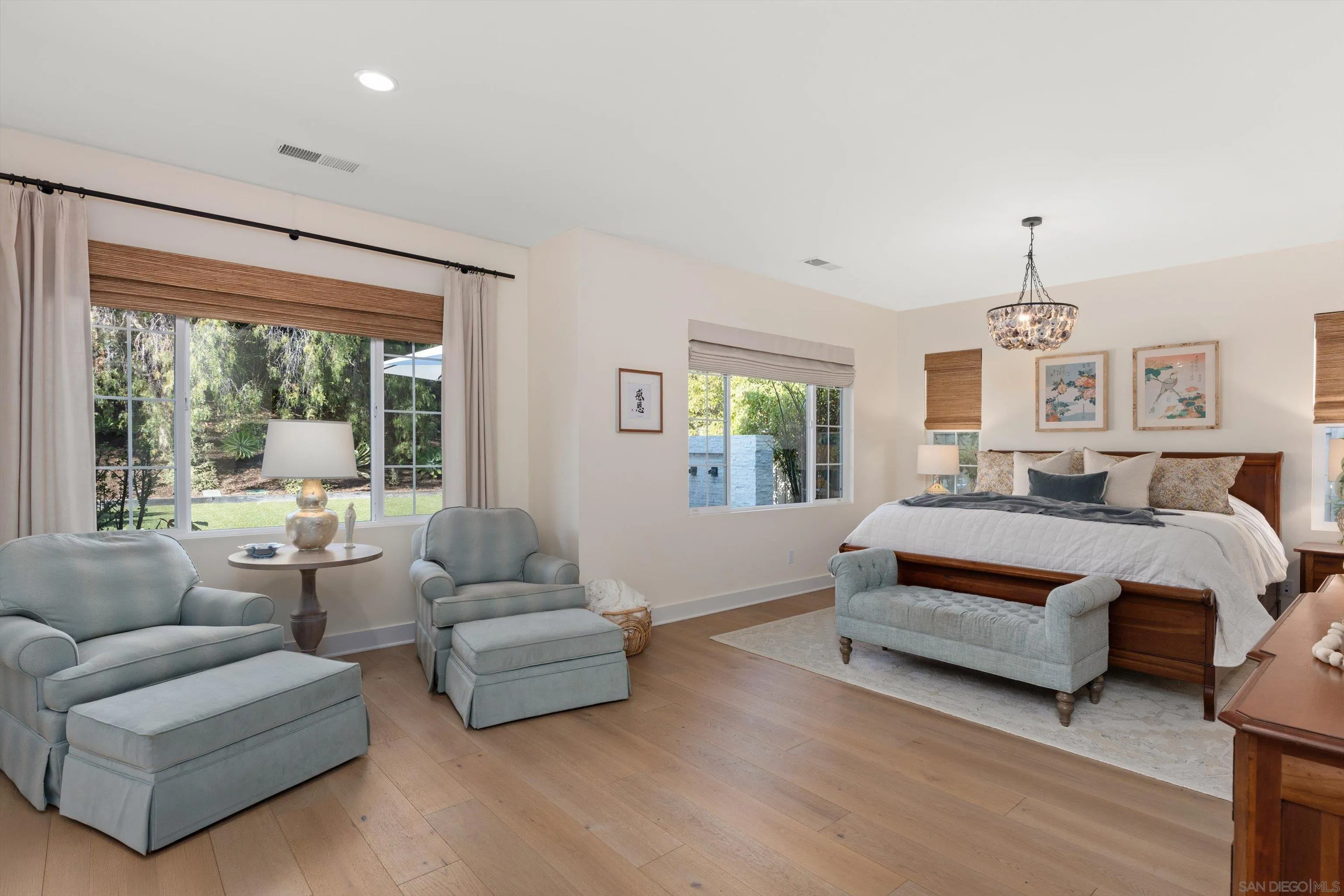 https://cdn.realtyfeed.com/cdn/127/260008734/b27519edfef21fa76de97cee7148d51c.webp