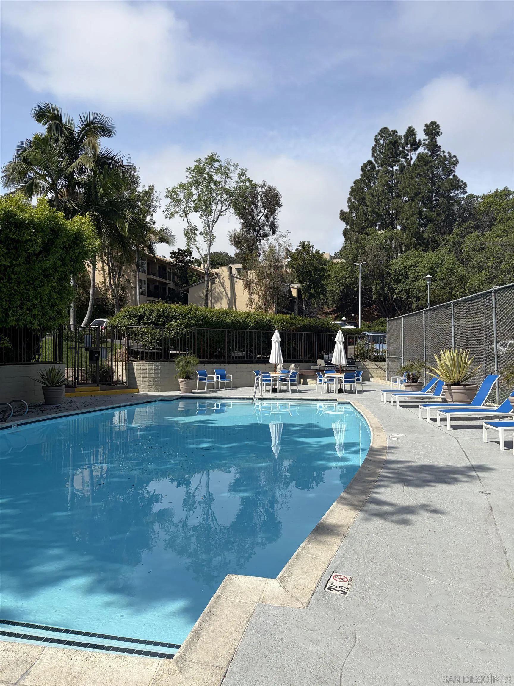 Photo #3: 260008738 Listing: Photo #3