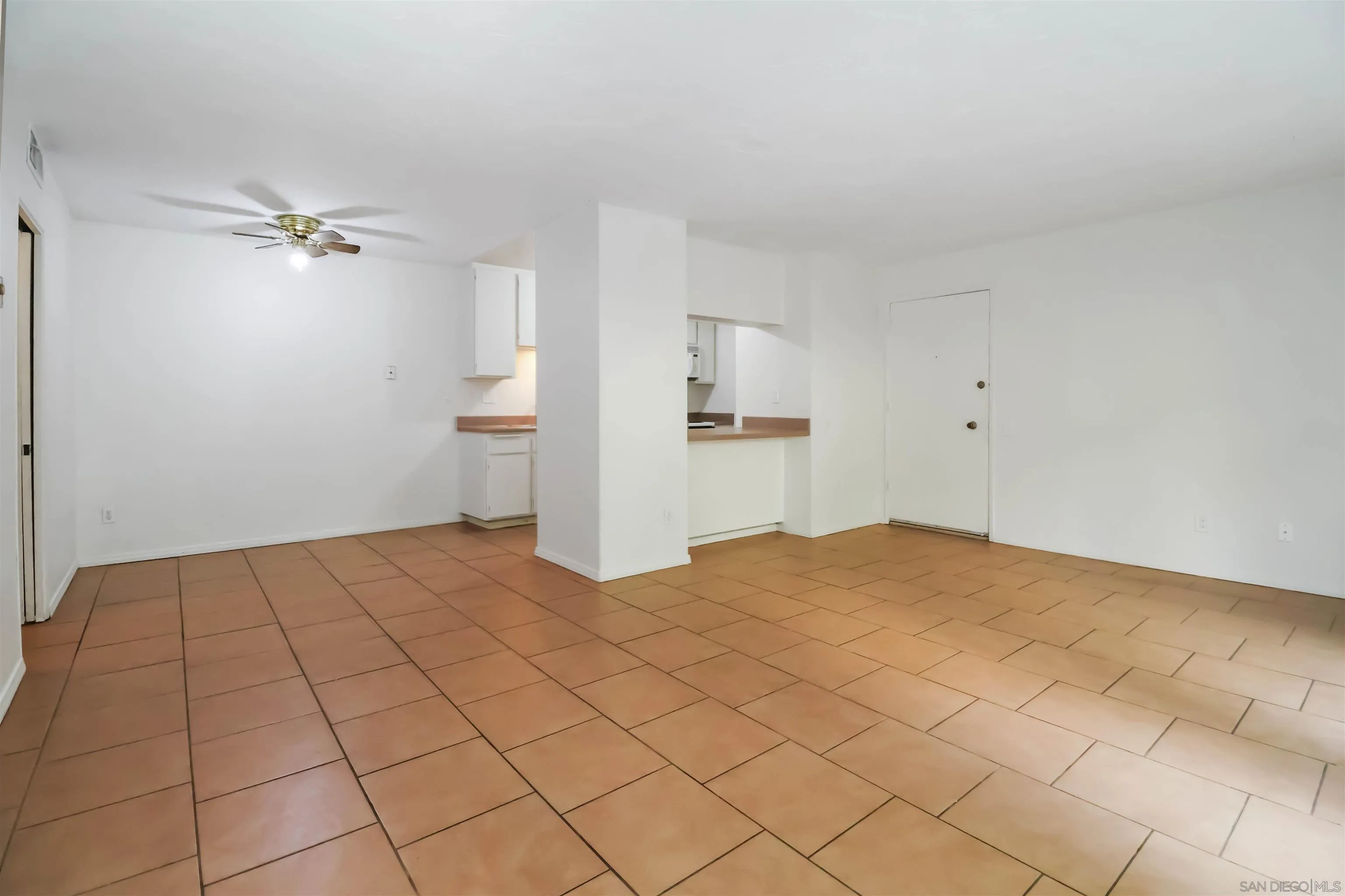 Photo #12: 260008746 Listing: Photo #12