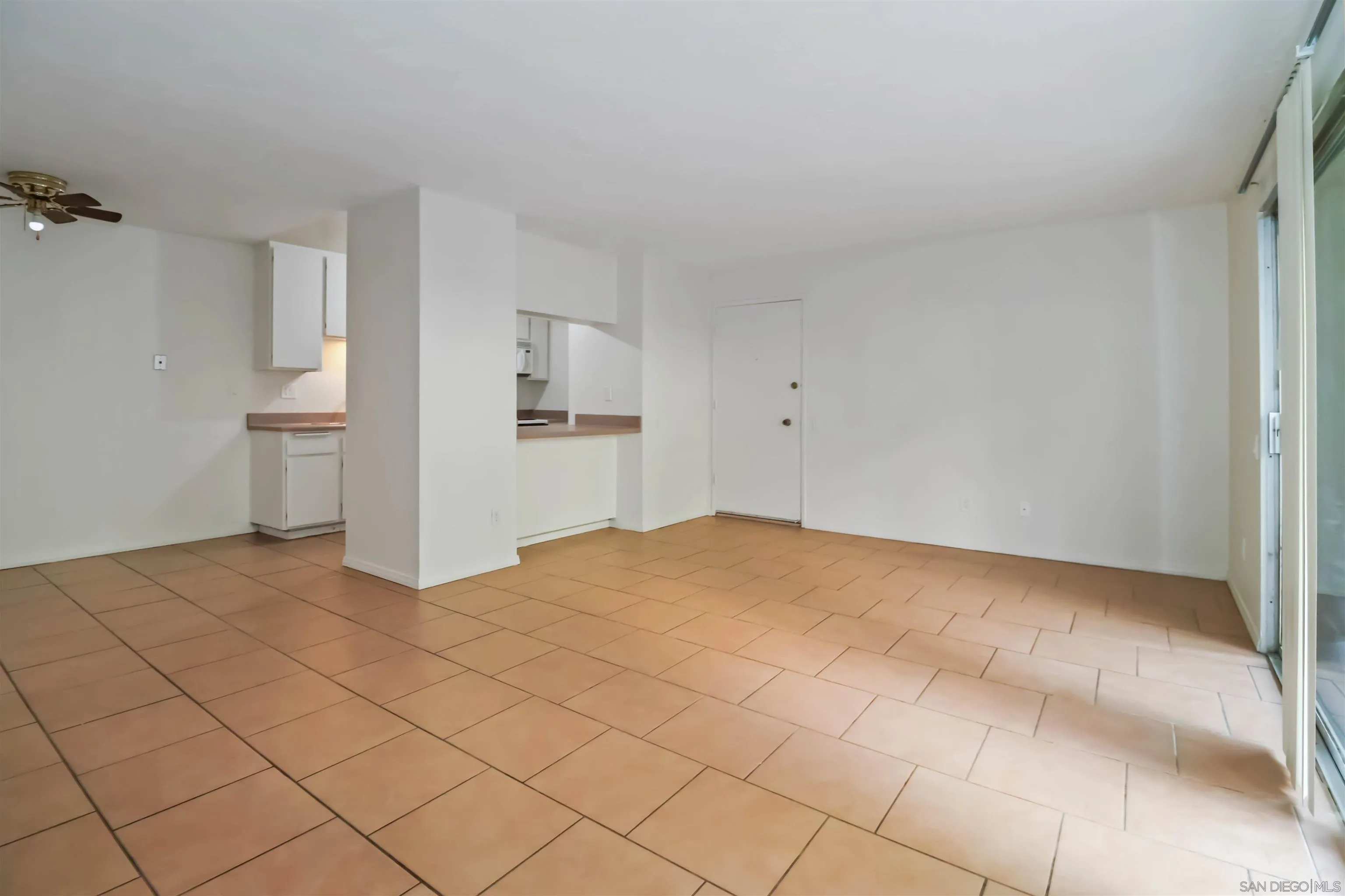 Photo #6: 260008746 Listing: Photo #6