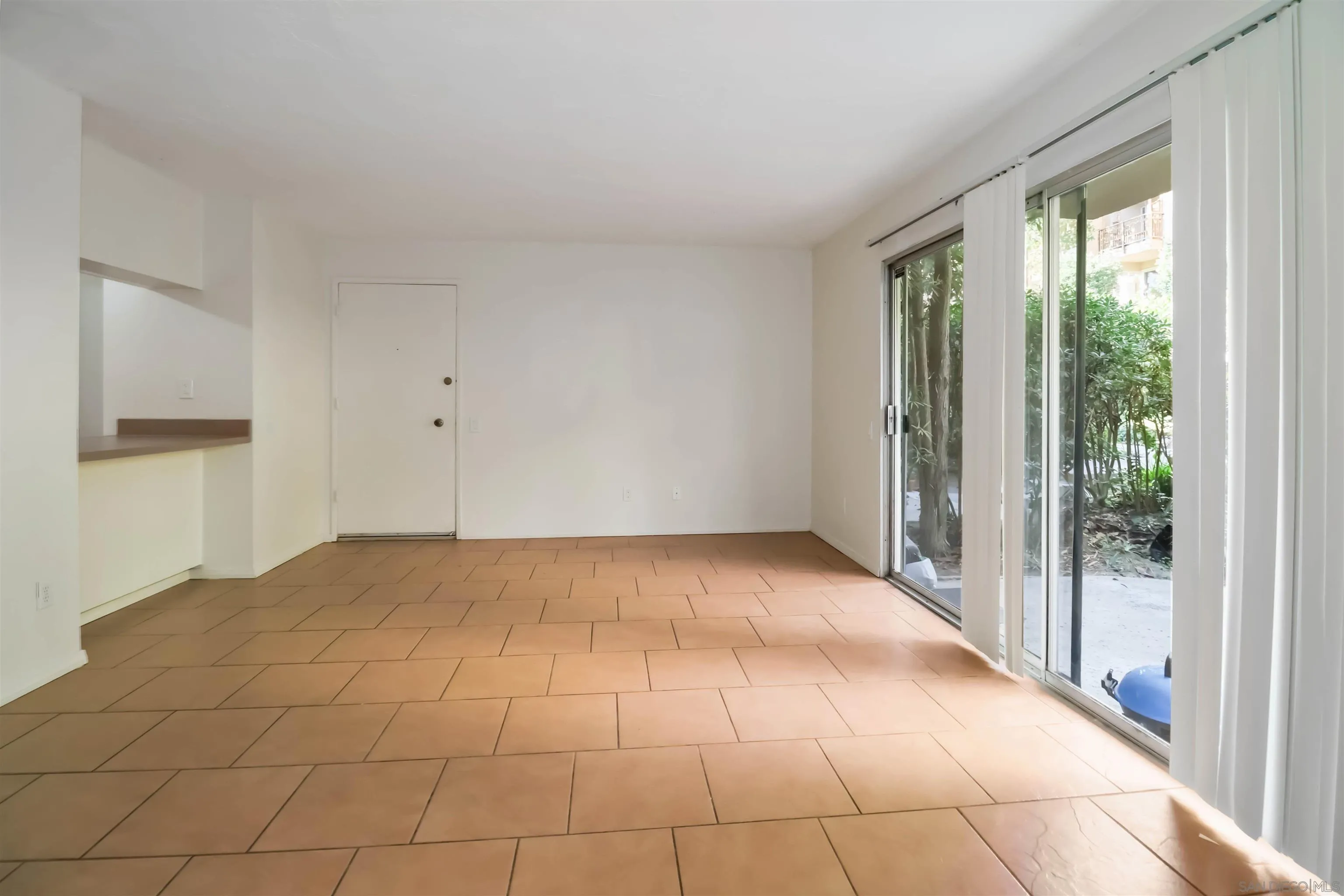 Photo #8: 260008746 Listing: Photo #8