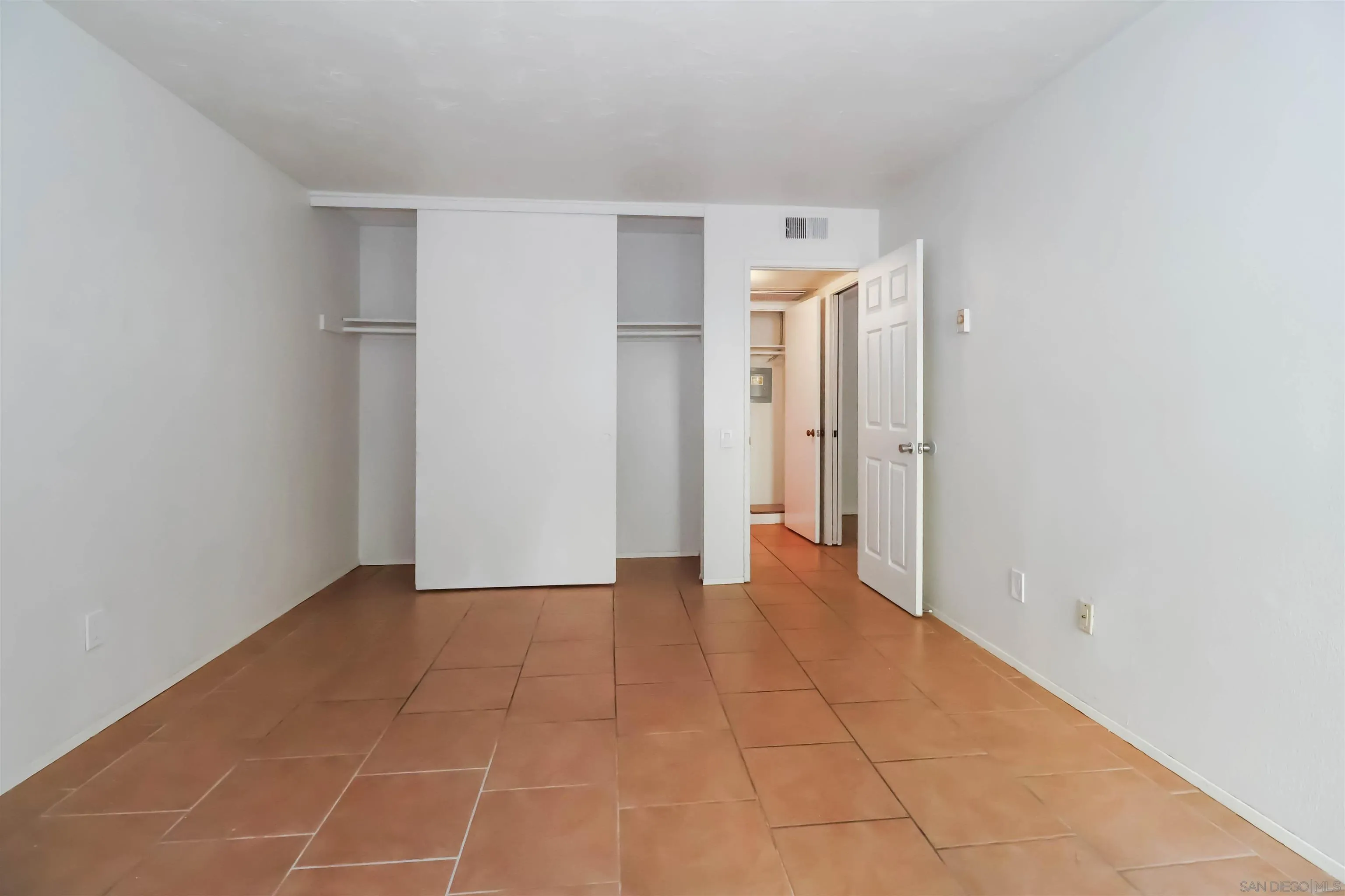 Photo #21: 260008746 Listing: Photo #21