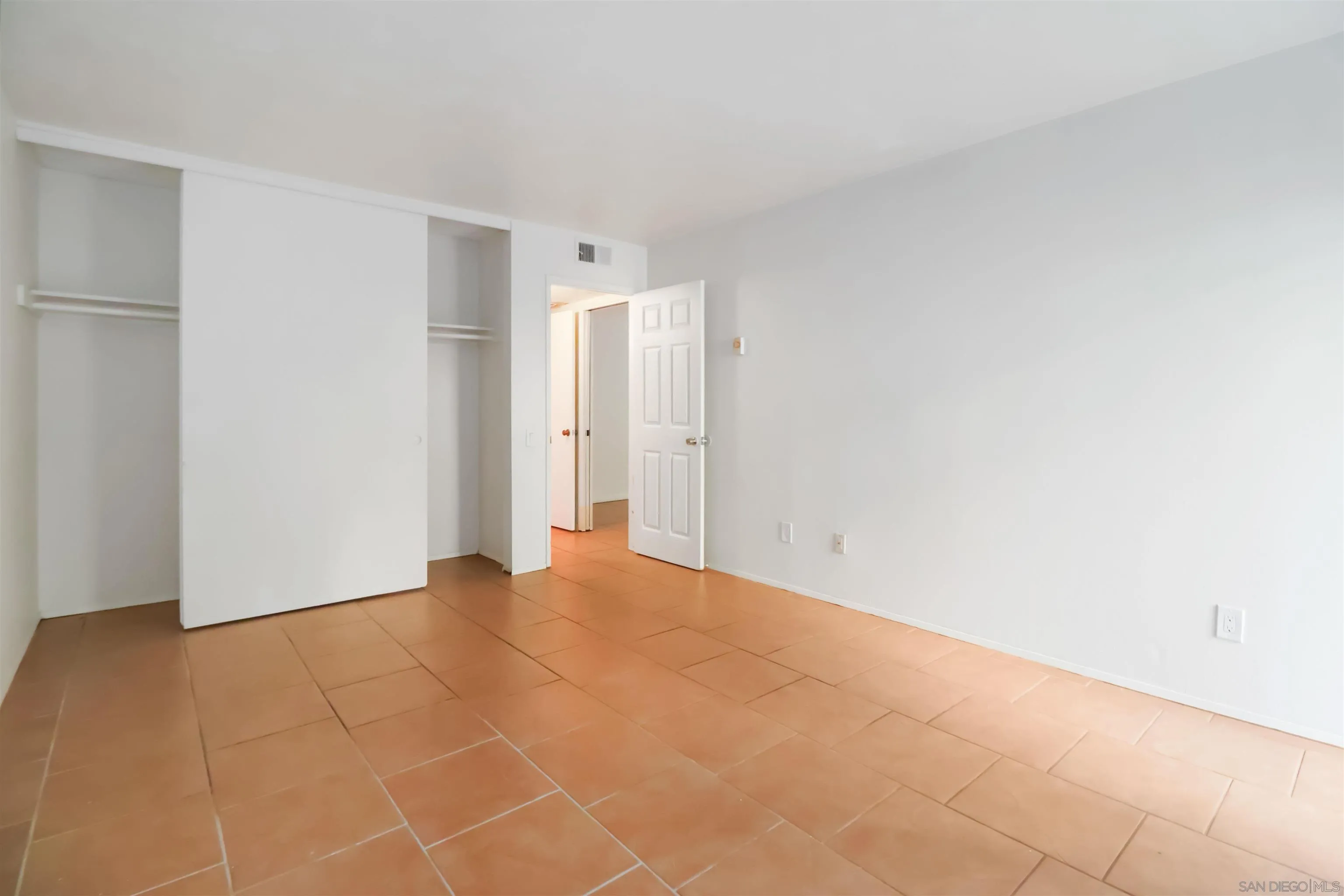 Photo #19: 260008746 Listing: Photo #19