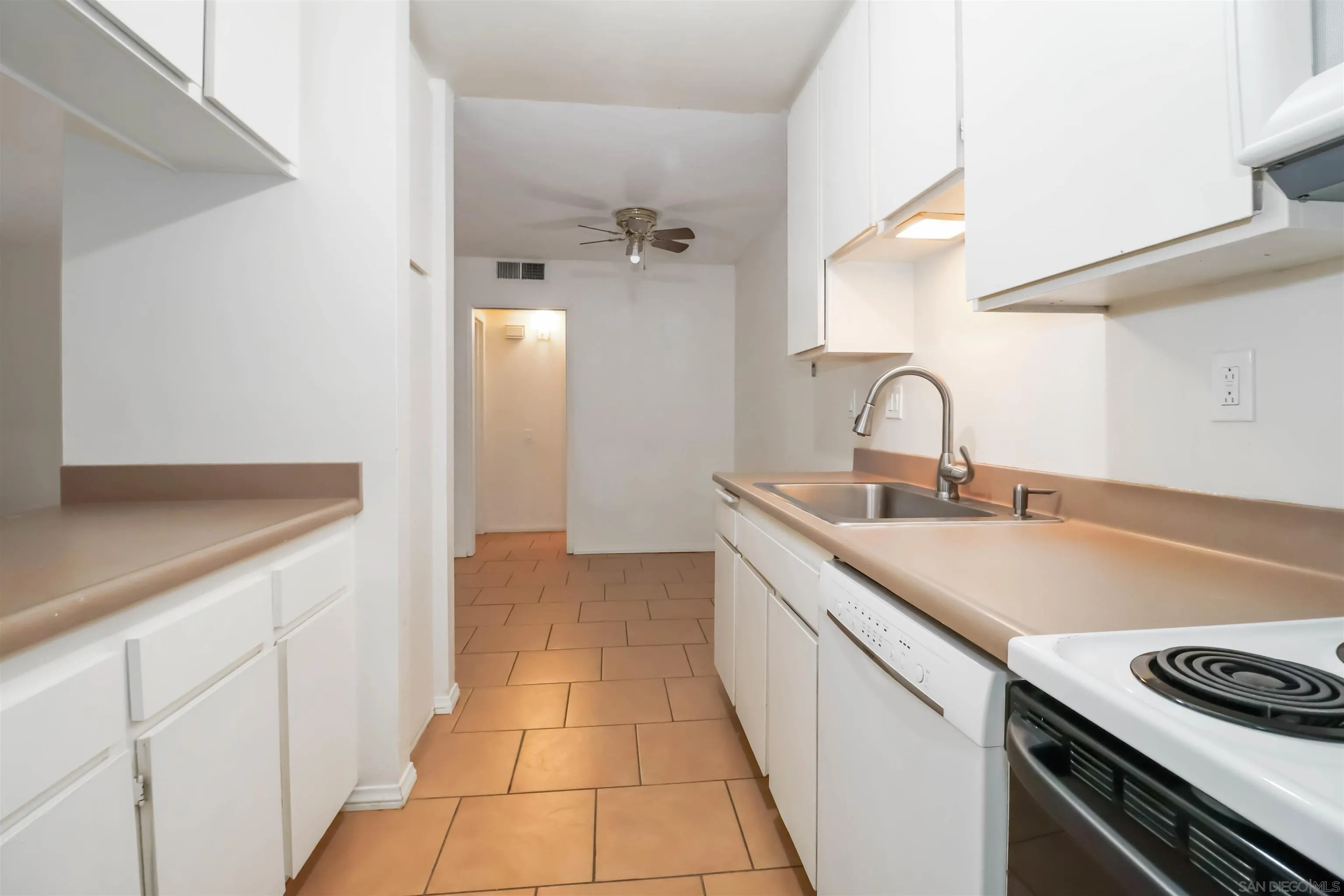 Photo #15: 260008746 Listing: Photo #15