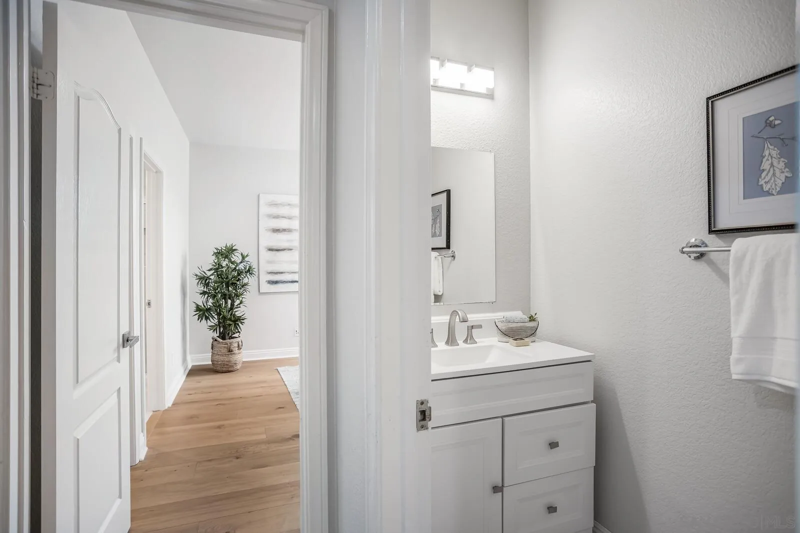 https://cdn.realtyfeed.com/cdn/127/260008747/10060316634beddde7660c0271db7519.webp
