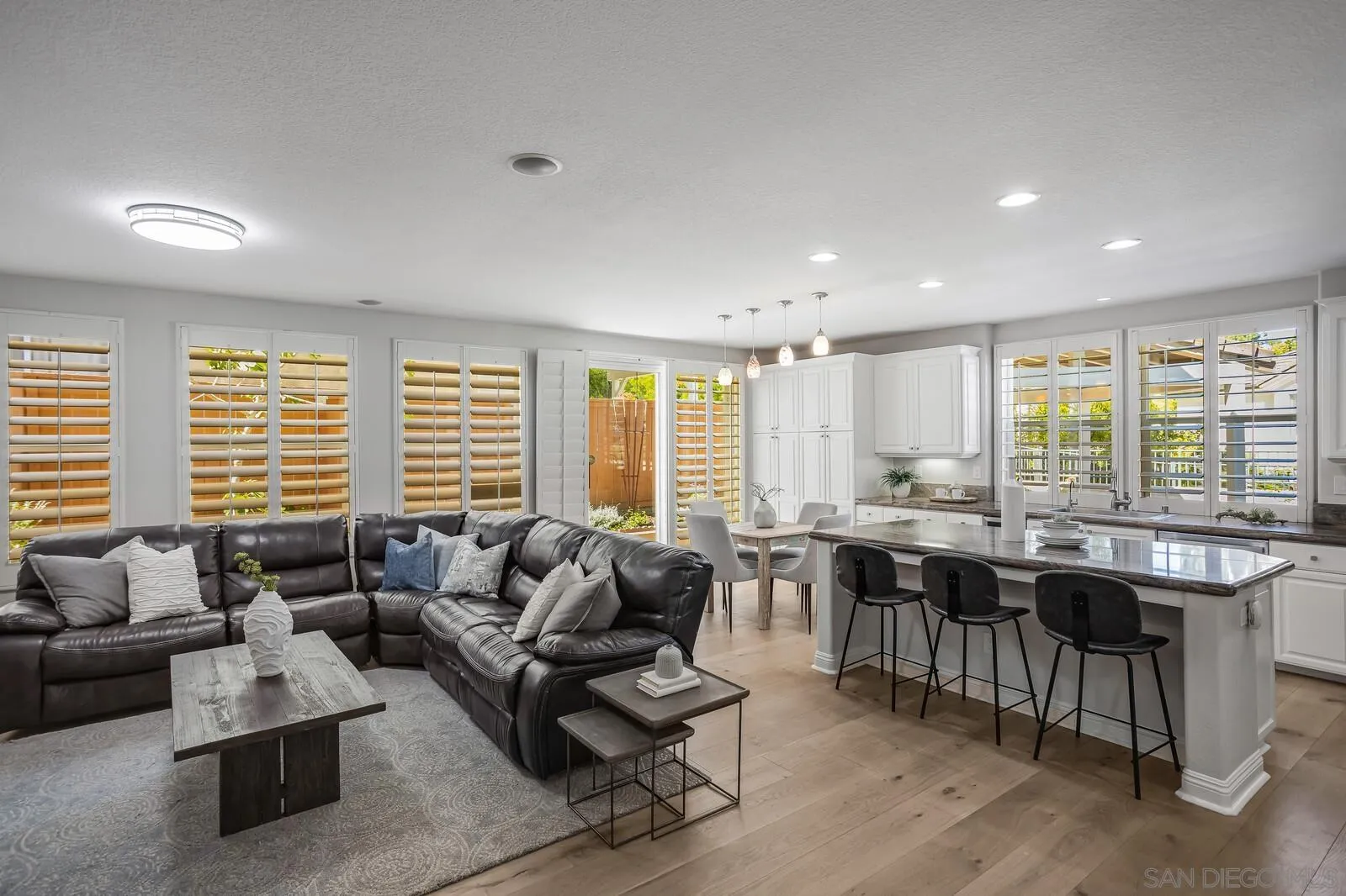 https://cdn.realtyfeed.com/cdn/127/260008747/ae44d32ebf9a10a29662888c3f151c3d.webp