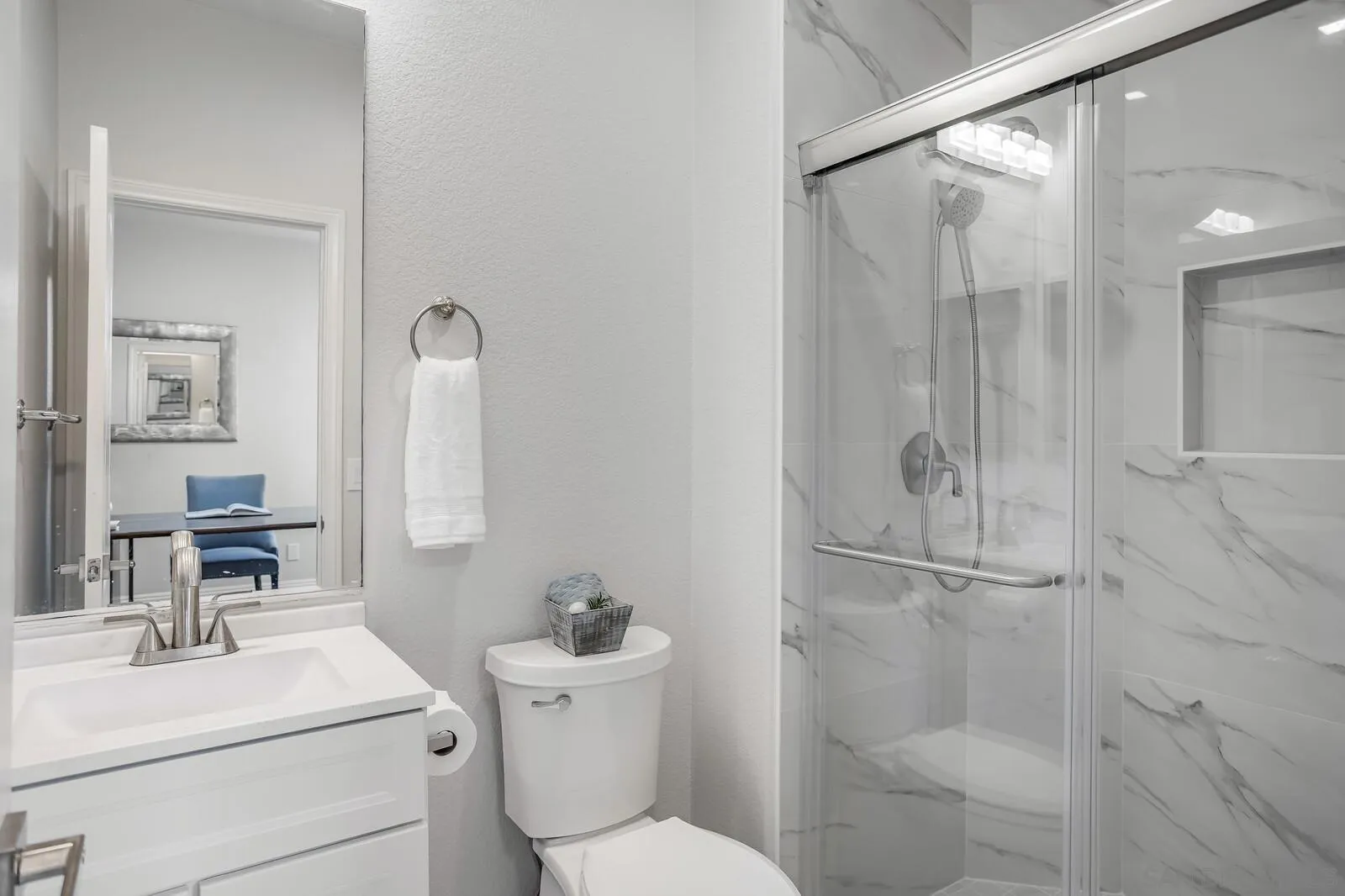 https://cdn.realtyfeed.com/cdn/127/260008747/d720260dad04cd2b01fd87676f479e3b.webp
