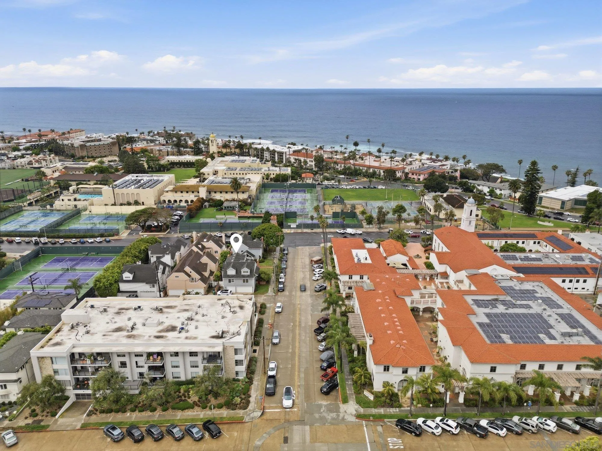 Photo #2: 260008749 Listing: Photo #2