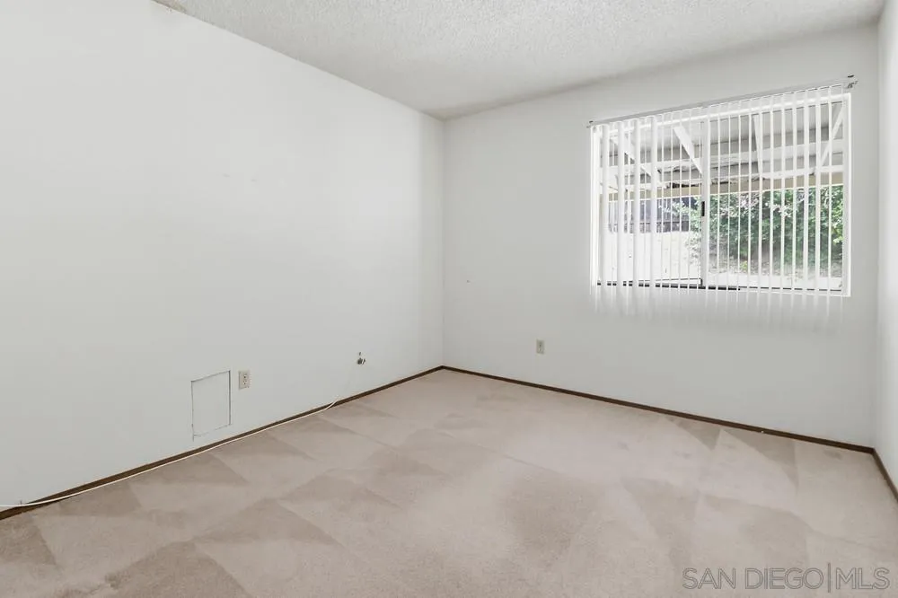https://cdn.realtyfeed.com/cdn/127/260008752/11c97637e01053e08fd3adb846e3d463.webp