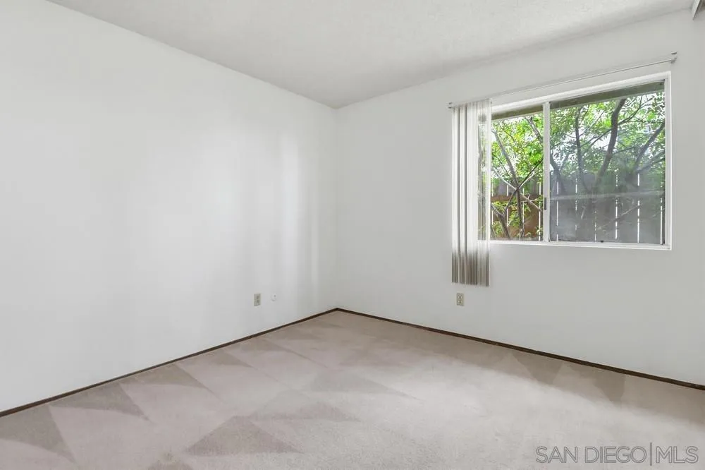 https://cdn.realtyfeed.com/cdn/127/260008752/1439279667ef0a8e5955649eb3836df1.webp