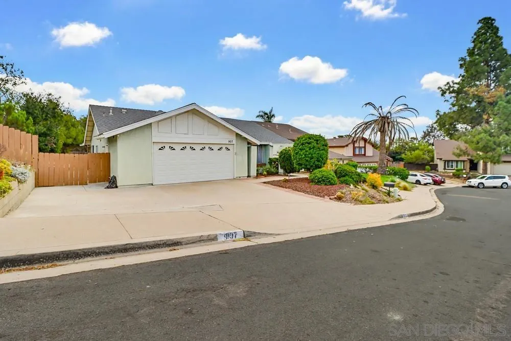 https://cdn.realtyfeed.com/cdn/127/260008752/1f667415ec7f54b7c7f06feb234f63e5.webp