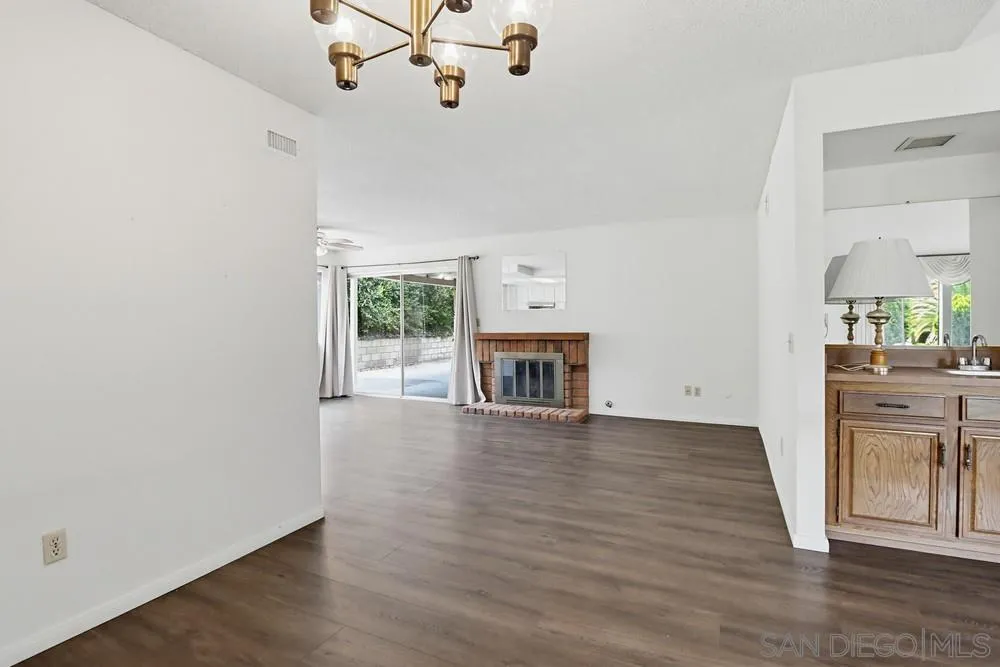 https://cdn.realtyfeed.com/cdn/127/260008752/29a882ae6a744e0ab2ba8b79445f55a8.webp